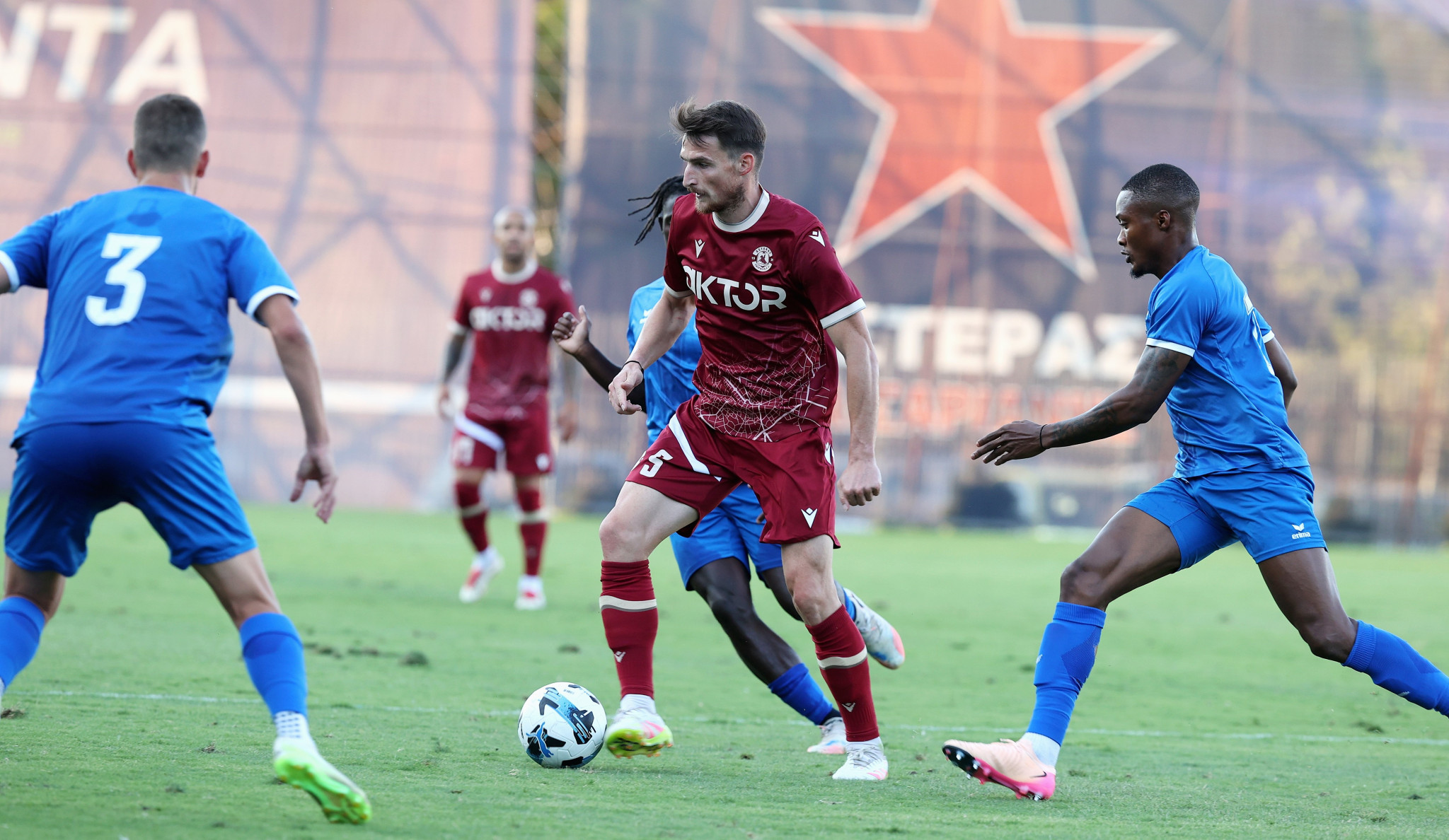 Οι έξι διεθνείς του Αστέρα AKTOR - Στον δρόμο της Ελλάδας ο Γιαμπλόνσκι