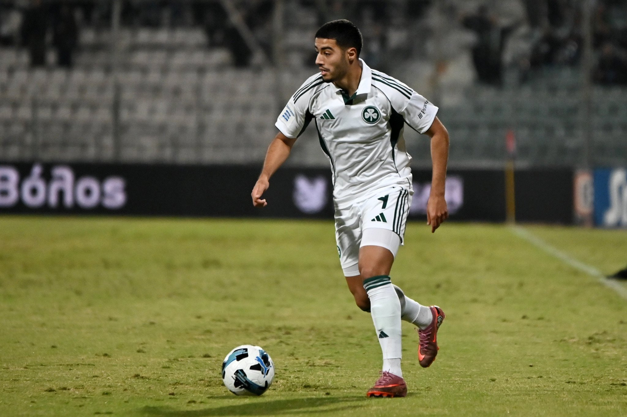 Ζαρουρί: «Ο αγώνας με τον ΠΑΟΚ θα είναι ένας πραγματικός "πόλεμος", να είμαστε συμπαγείς»