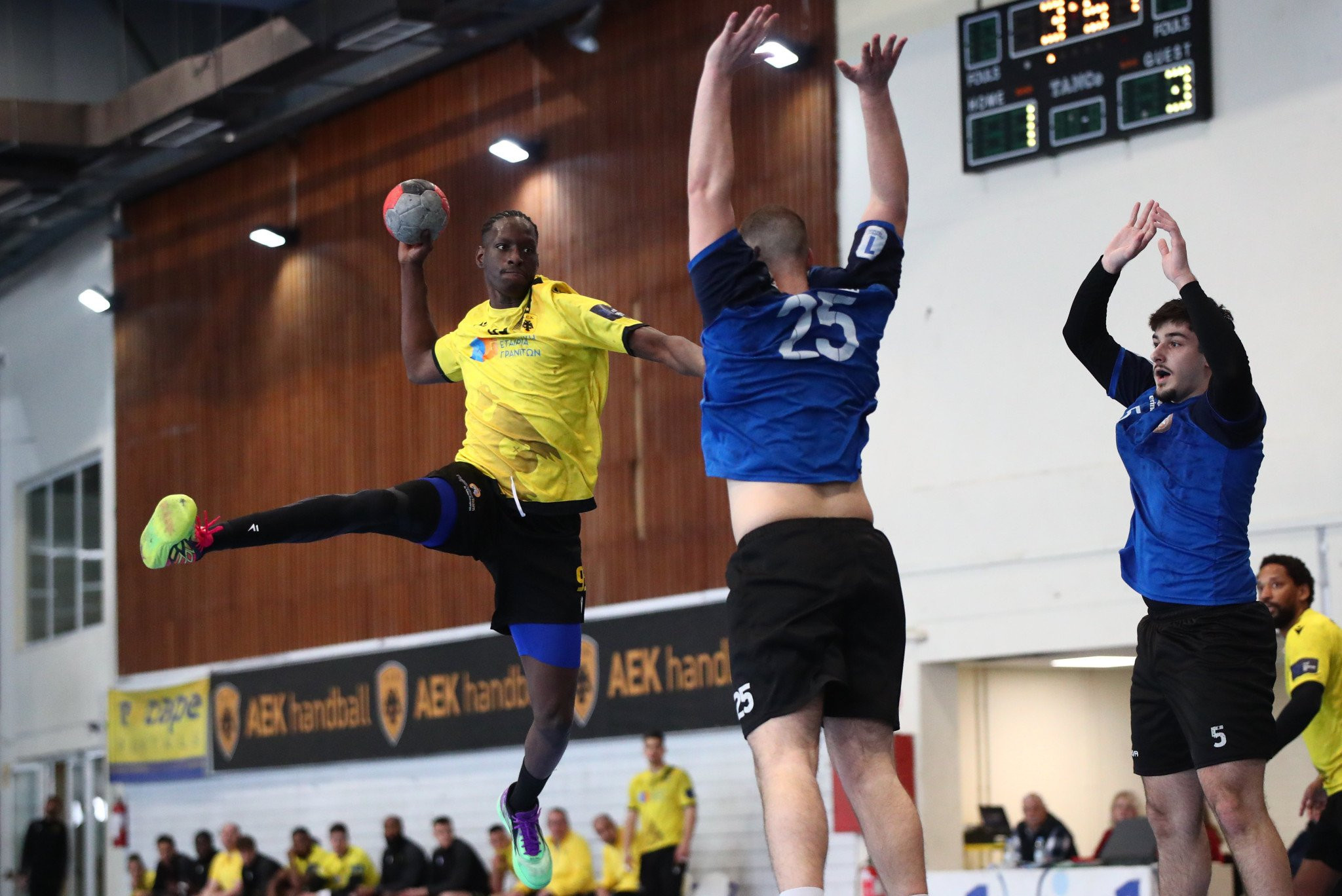 Που και πότε θα γίνουν οι ημιτελικοί της ΑΕΚ με την Ίζβιντατς