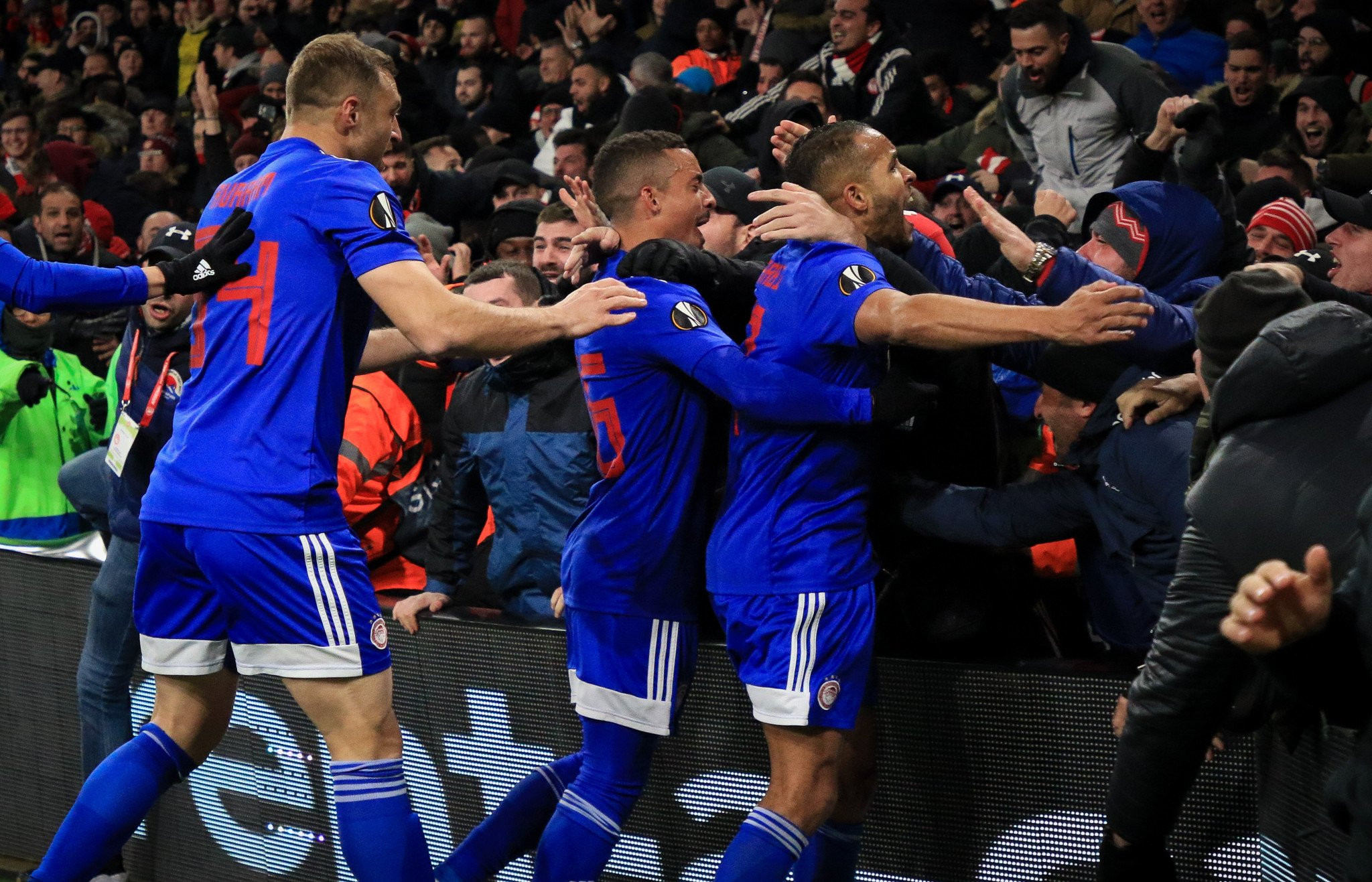 Η UEFA θυμήθηκε το γκολ του Ελ Αραμπί που άλωσε το «Emirates» (vid)