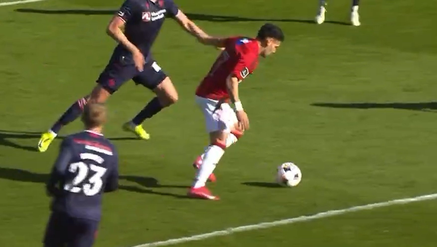 Το γκολ του Εμμανουηλίδη που χάρισε τον βαθμό της ισοπαλίας στην ομάδα του (vid)