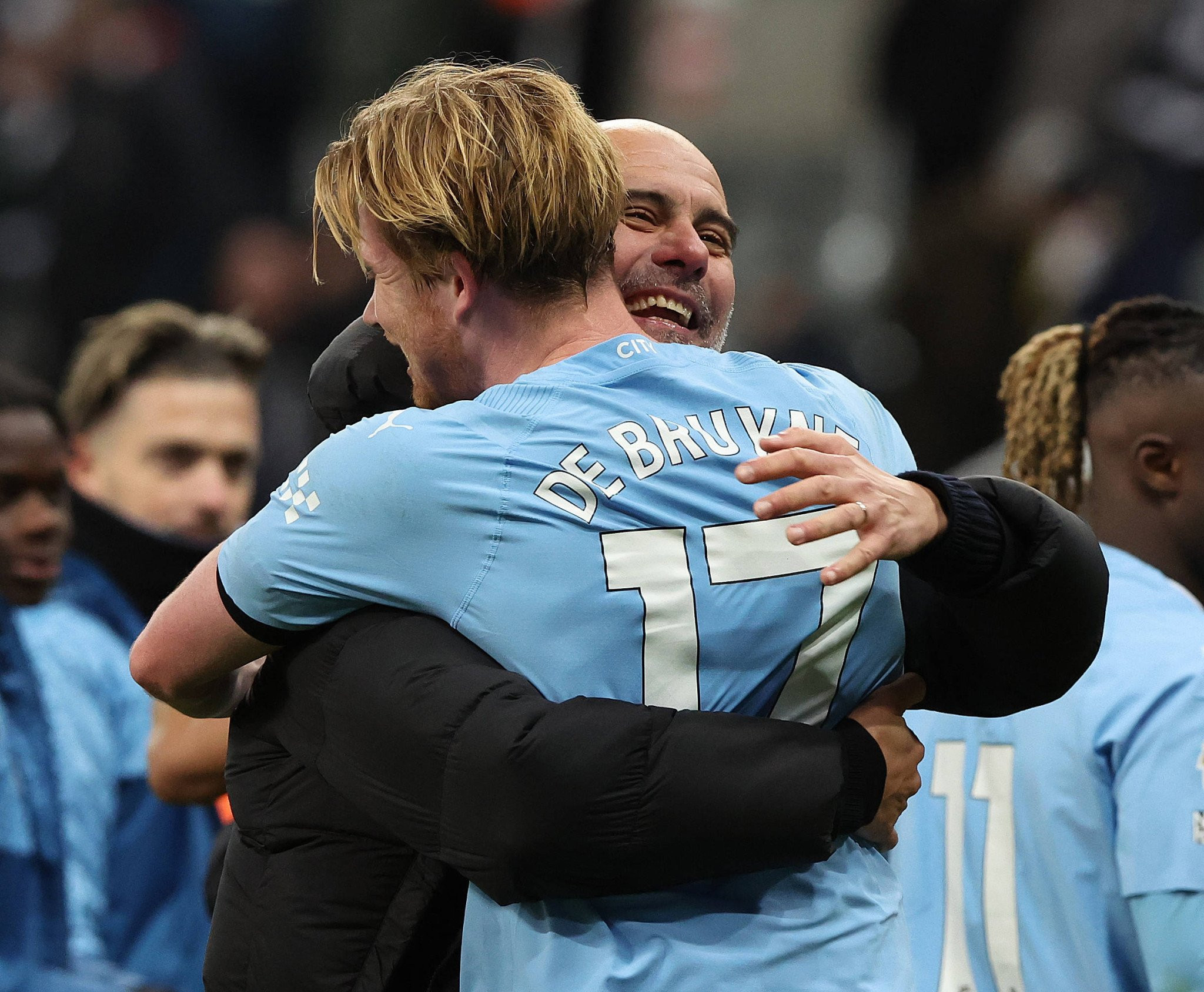 Γκουαρδιόλα για Ντε Μπρόινε: «Λυπηρή μέρα, θα στοιχημάτιζα ότι θα του φτιάξουν άγαλμα» (vid)