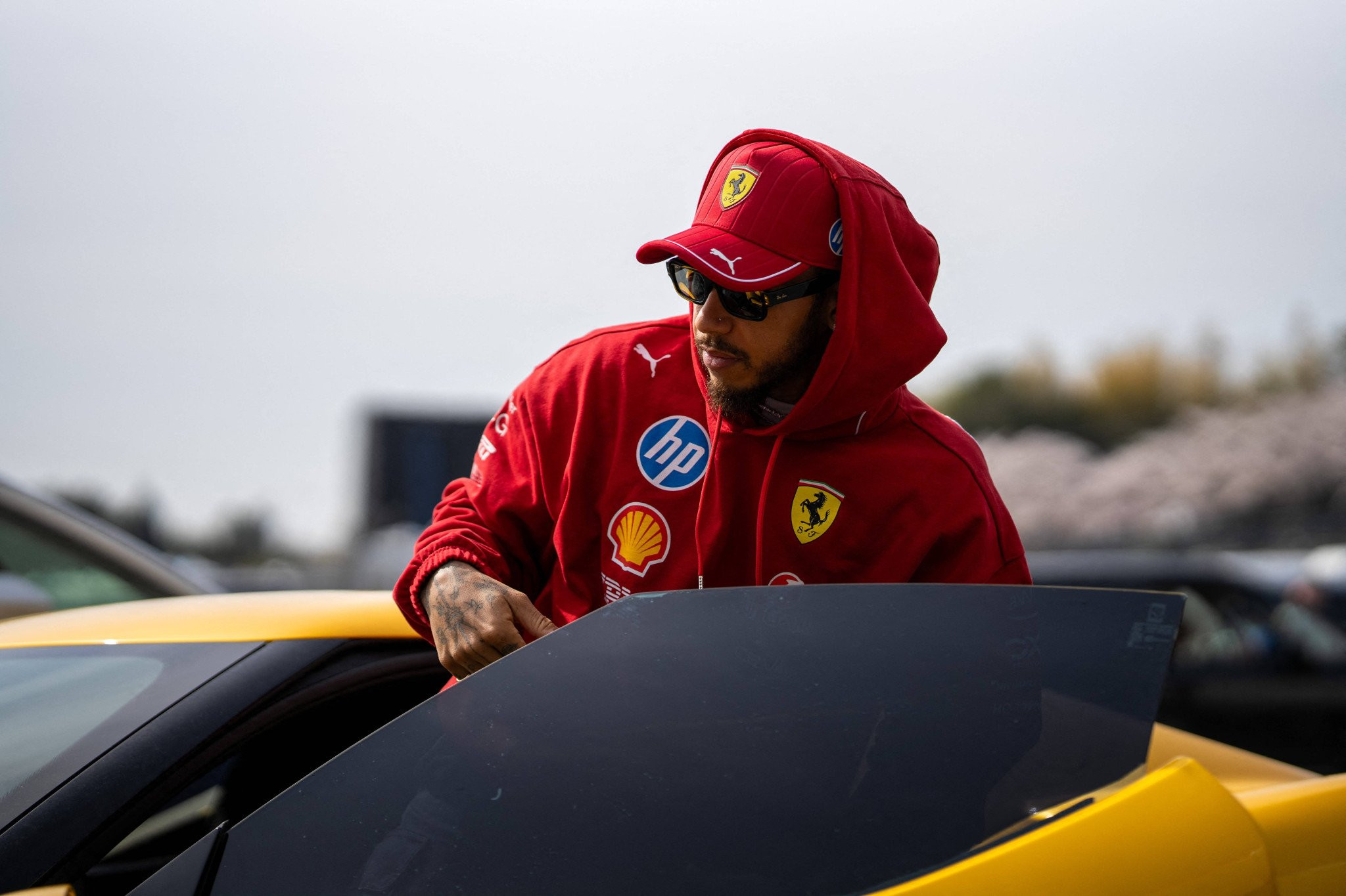 Χάμιλτον: «Η ένταξή μου στη Ferrari ήταν μια πραγματική μάχη - Κάποια στιγμή θα κυλήσουν και δάκρυα»