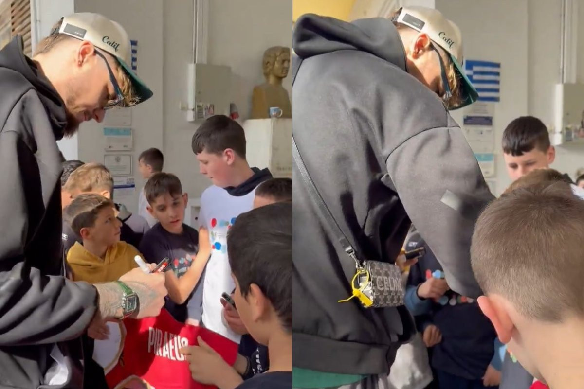 Η υπογραφή του Χουάντσο σε φανέλα του Ολυμπιακού (vid) Η υπογραφή του Χουάντσο σε φανέλα του Ολυμπιακού (vid)