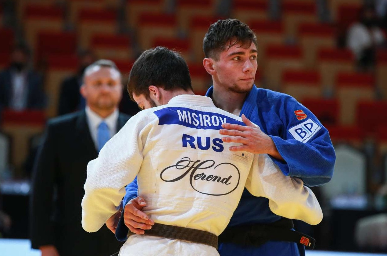 Οι Ρώσοι επιστρέφουν με εθνικό ύμνο και σημαία στο τζούντο!