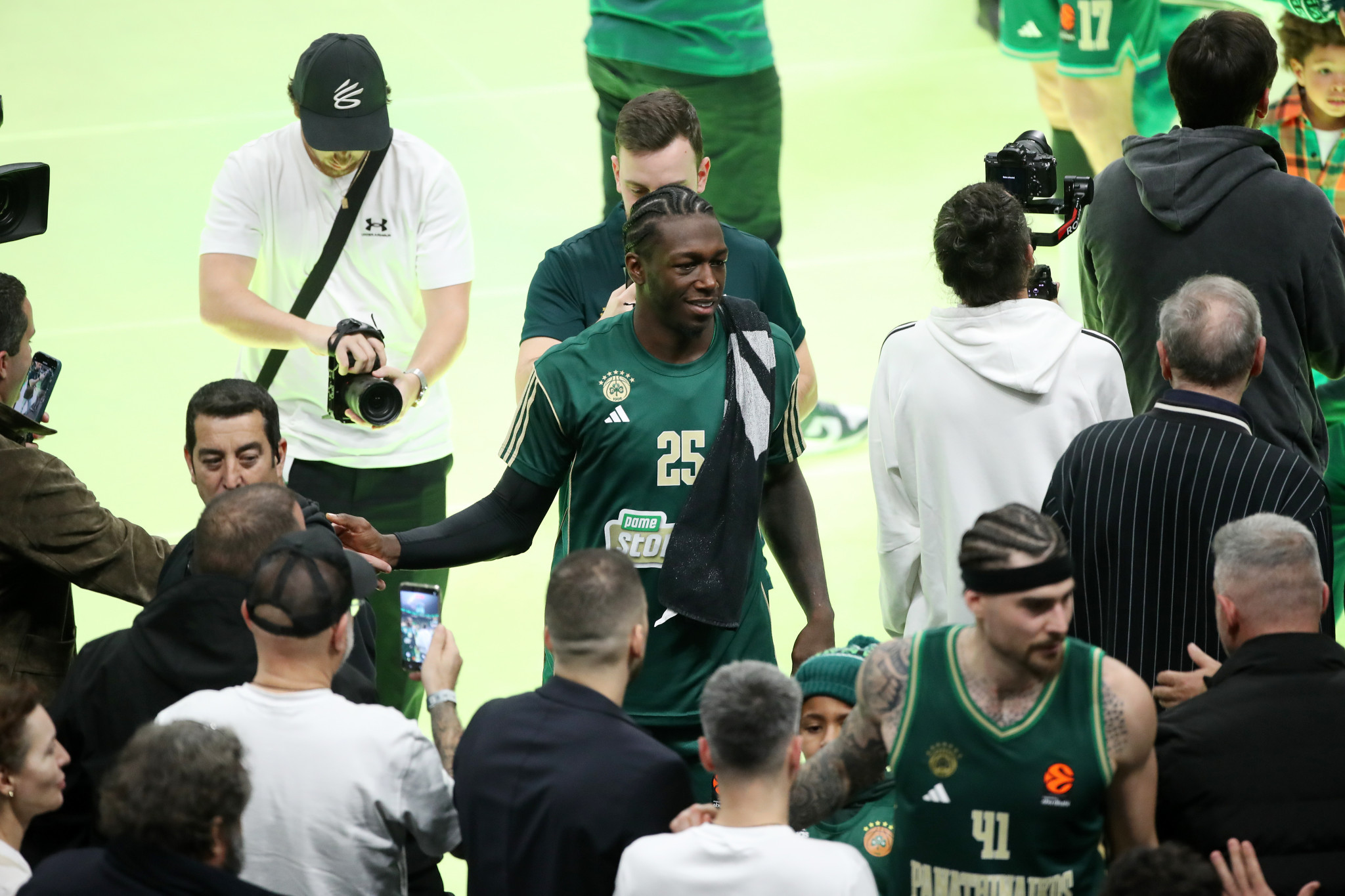 «Πεινασμένος» ο Ναν: «Θέλω κι άλλα βραβεία MVP και... triple double!»