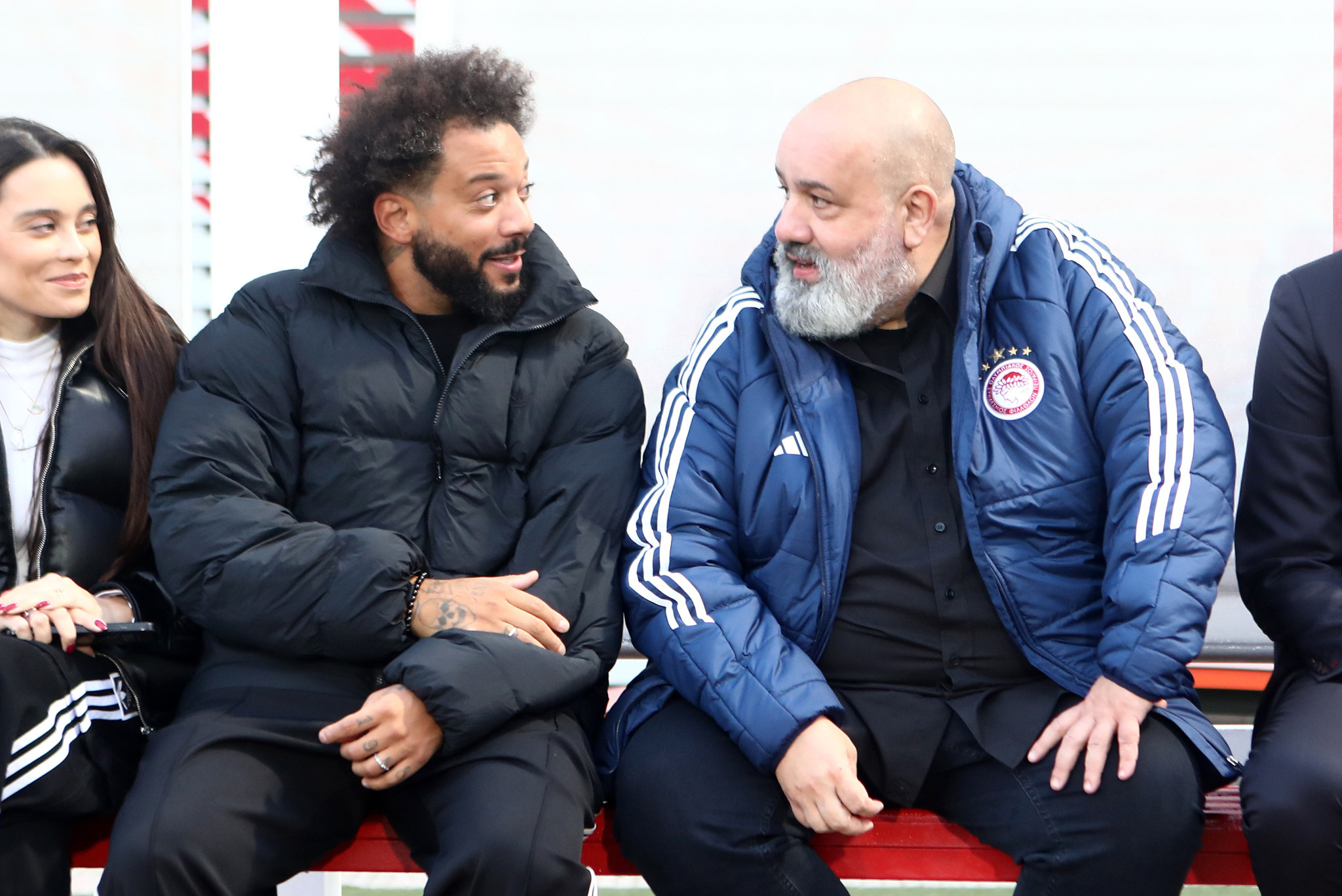 Ο Μαρσέλο παρακολουθεί από το πάγκο του Ολυμπιακού την αναμέτρηση με την Ρεάλ για το Youth League