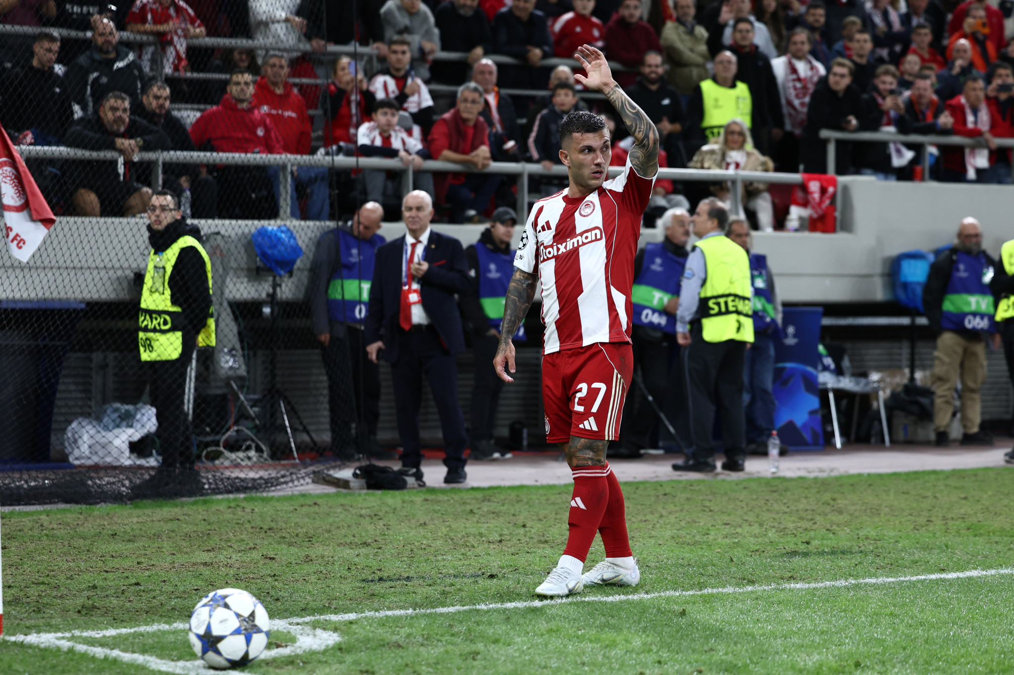 Ο Στρεφέτσα έδειξε τι μπορεί να κάνει και παίρνει φανέλα βασικού