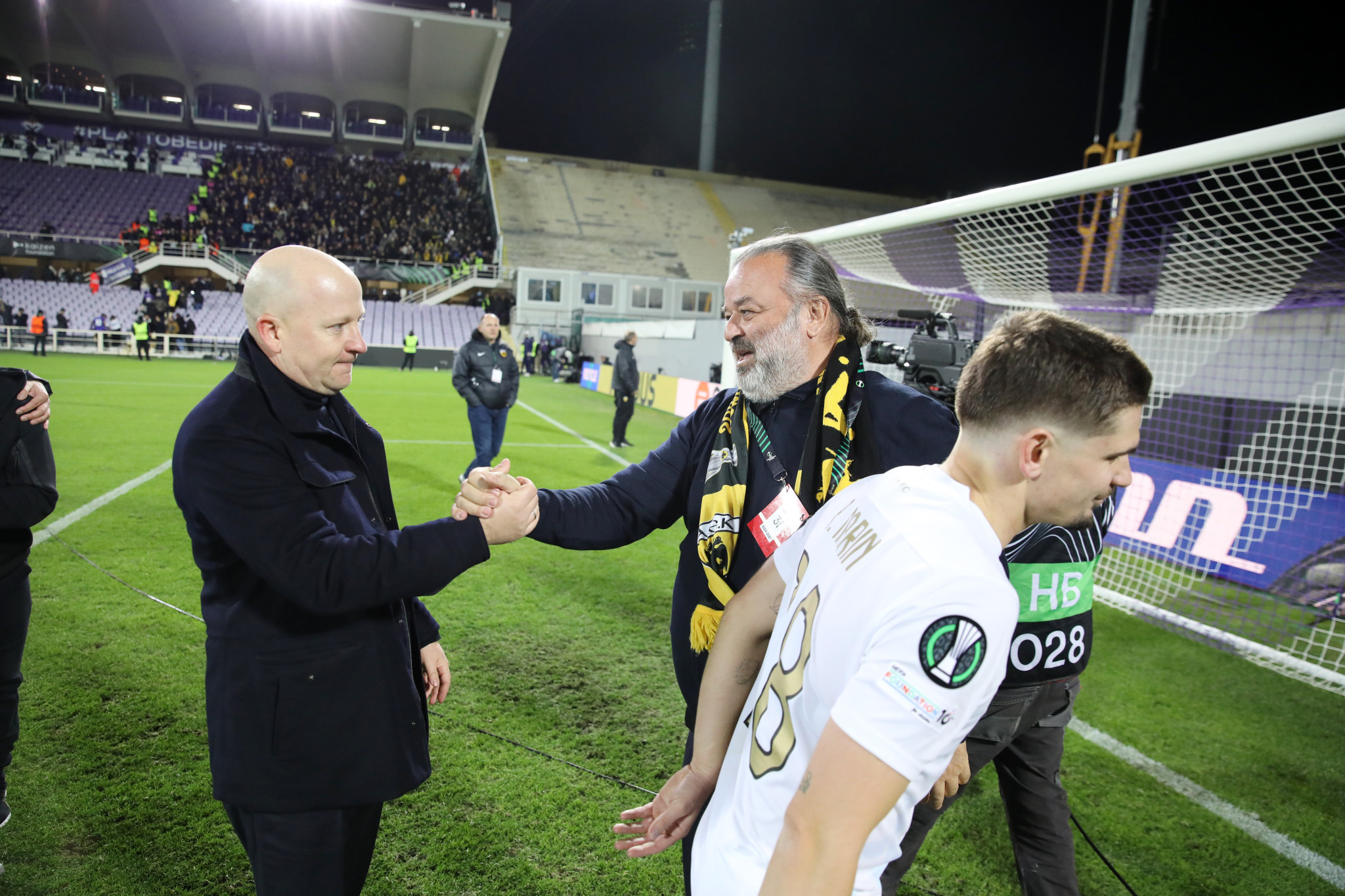 «Ψηλώνει» ξανά