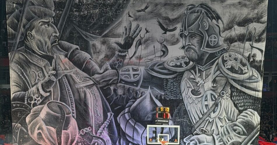 Έξαλλοι στην Φενέρμπαχτσε με πανό των οπαδών της Παρτίζαν