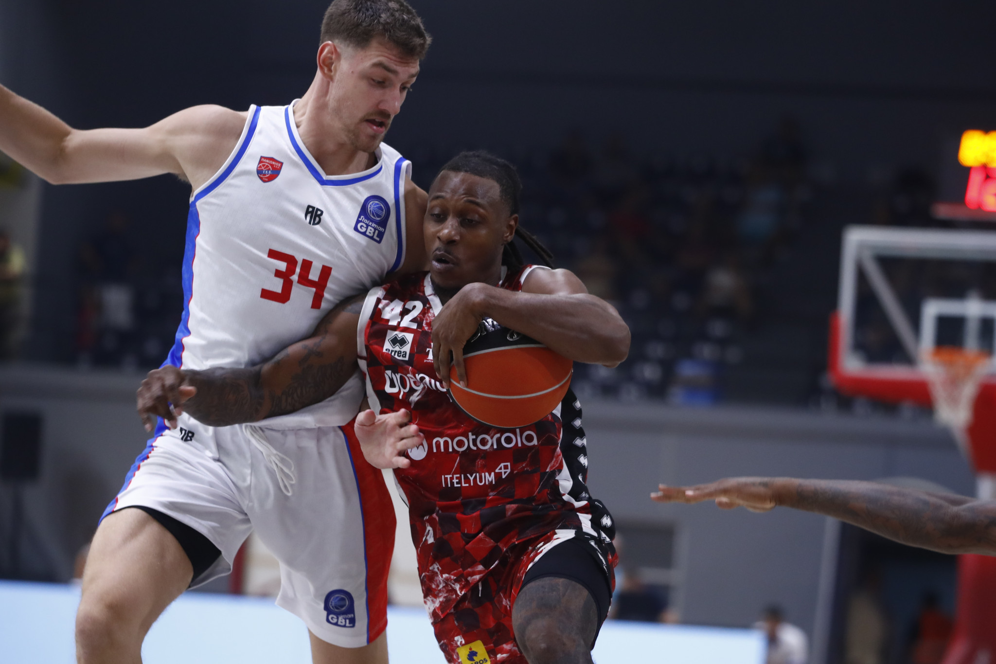 Προχωρημένες επαφές της Καρσίγιακα με τον Στέφαν Μούντι