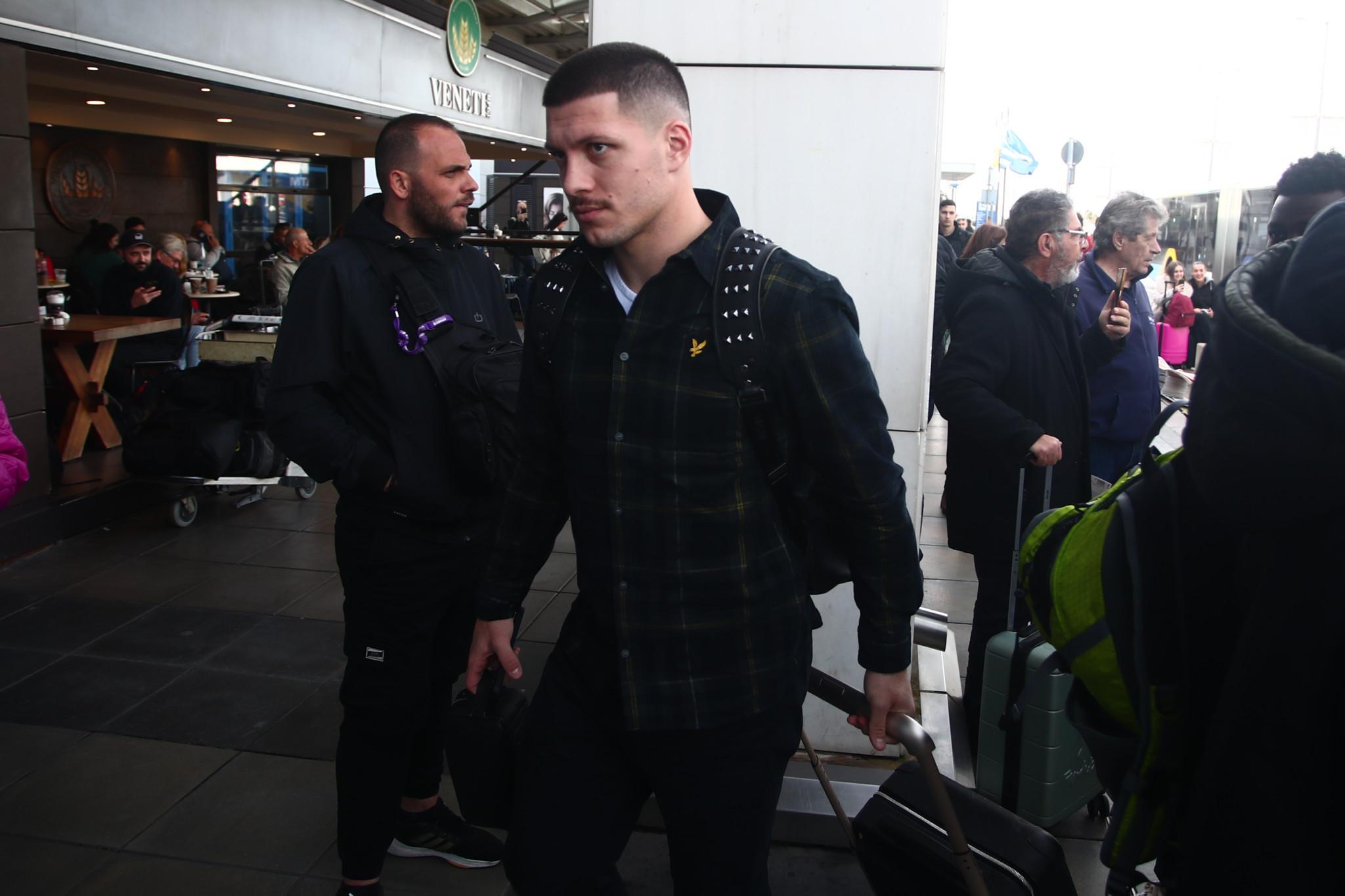 Ξεκίνησε το ταξίδι της για Φλωρεντία η ΑΕΚ