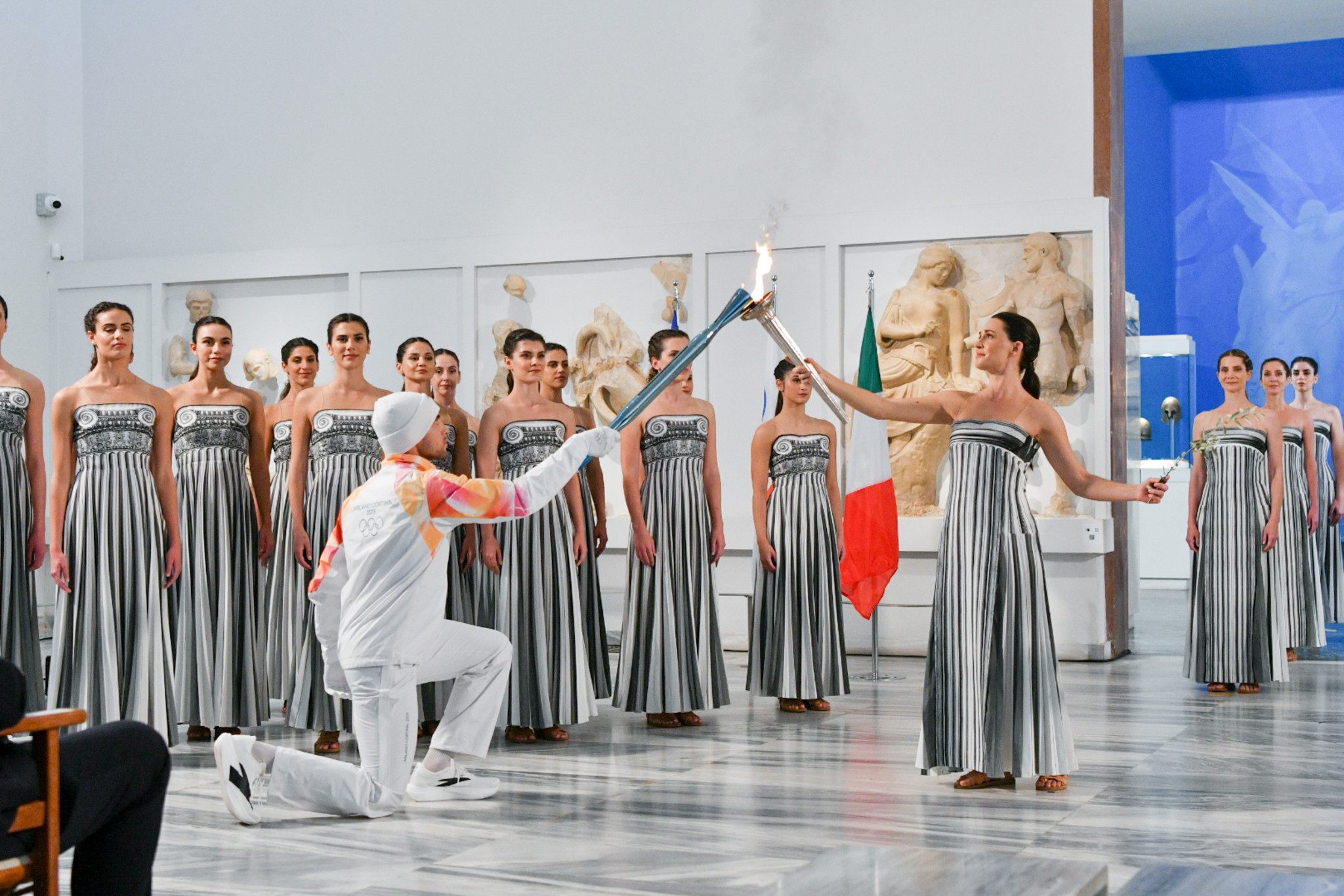 Η Ολυμπιακή Φλόγα ξεκίνησε το ταξίδι της για το Μιλάνο