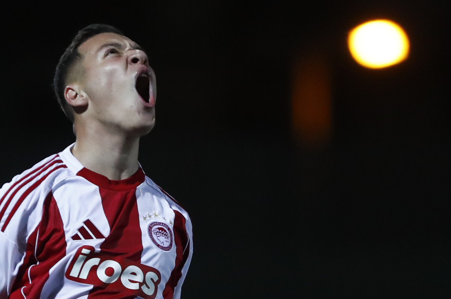 Το δοκάρι του Ολυμπιακού με τον Βασιλακόπουλο (video)