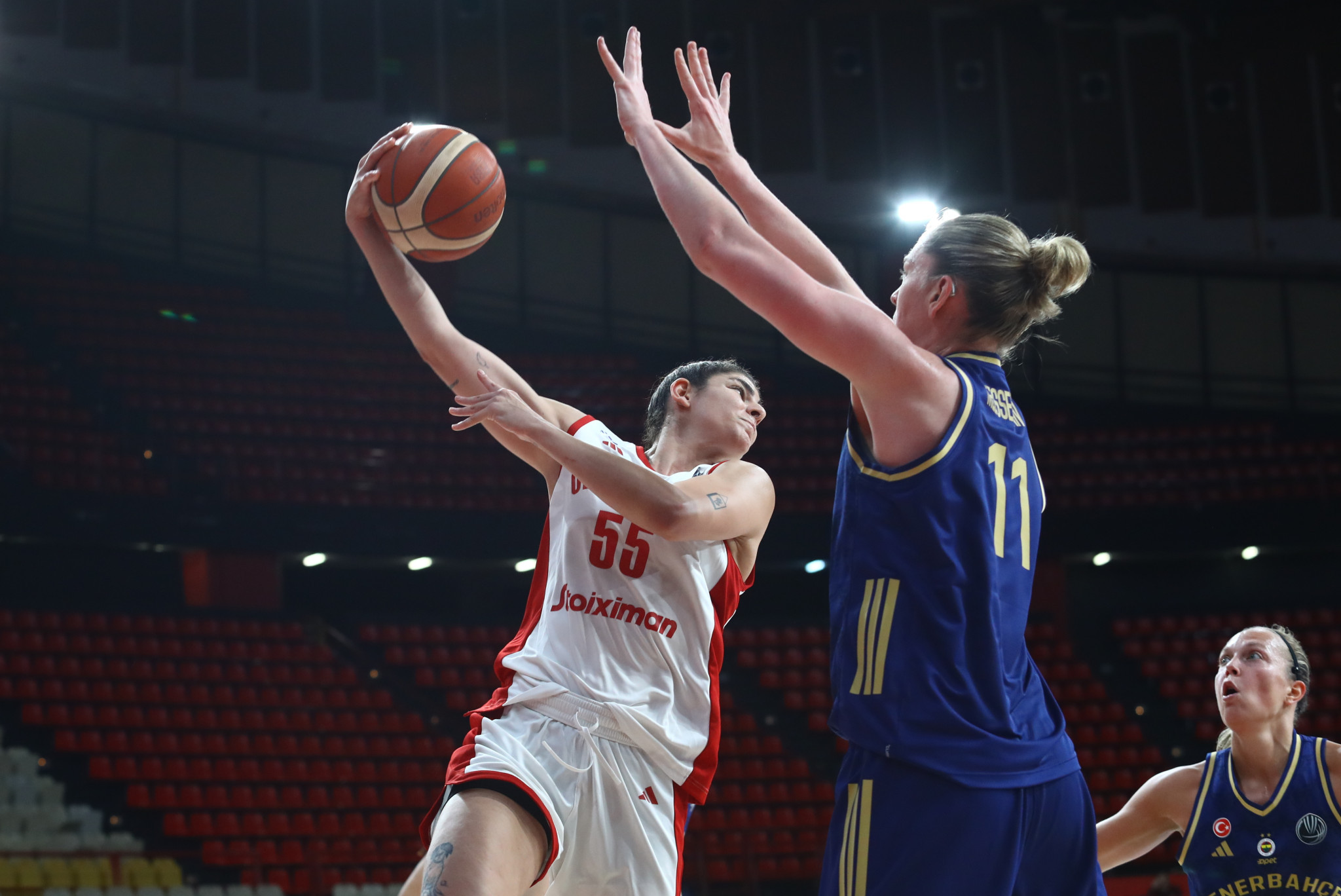 «Αντίο» στην Euroleague Women με... συντριβή για τον Ολυμπιακό