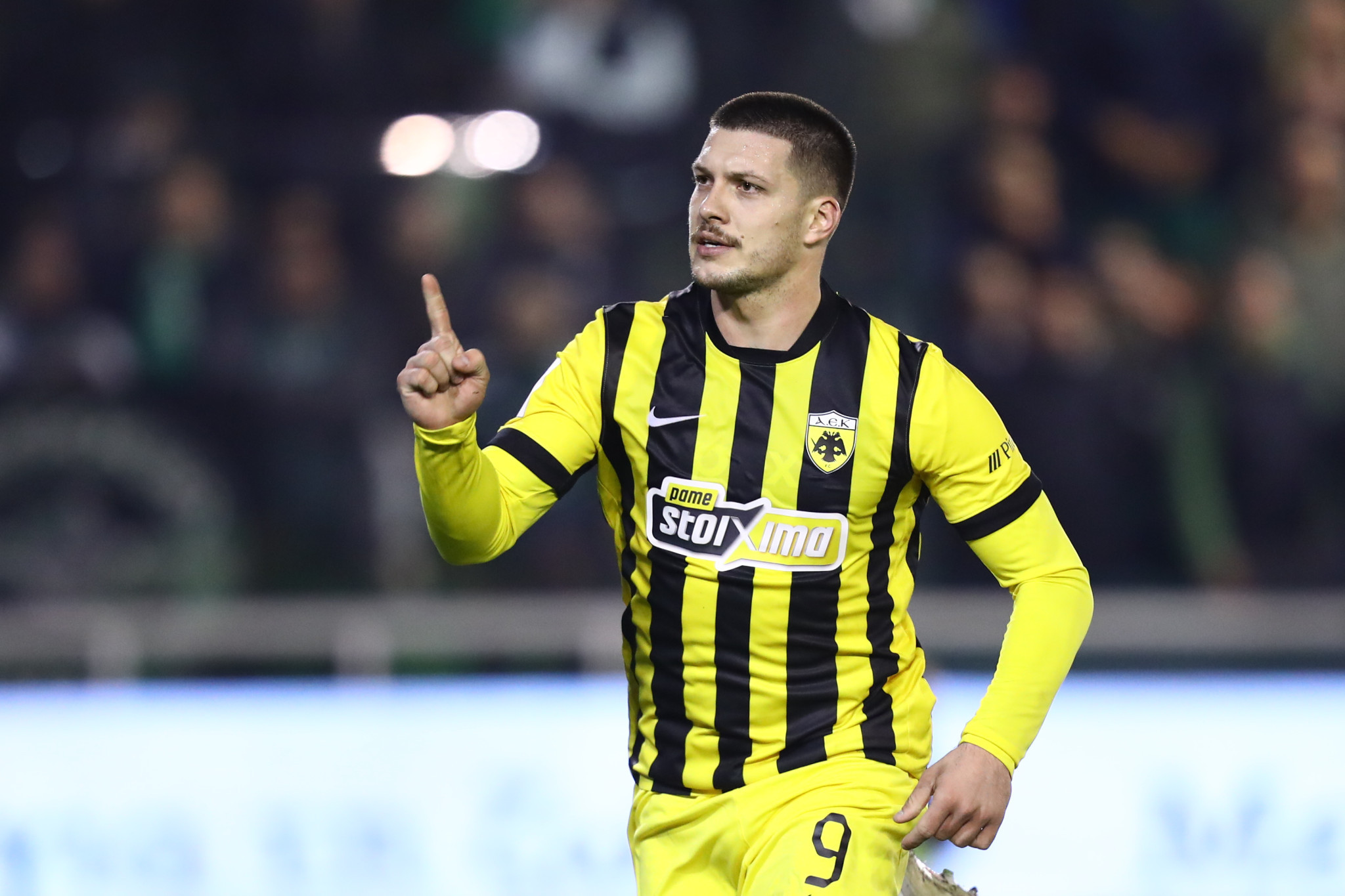 Aφιέρωμα της «ΑS» στον Γιόβιτς: «Από την Μαδρίτη στον... θαυμασμό»