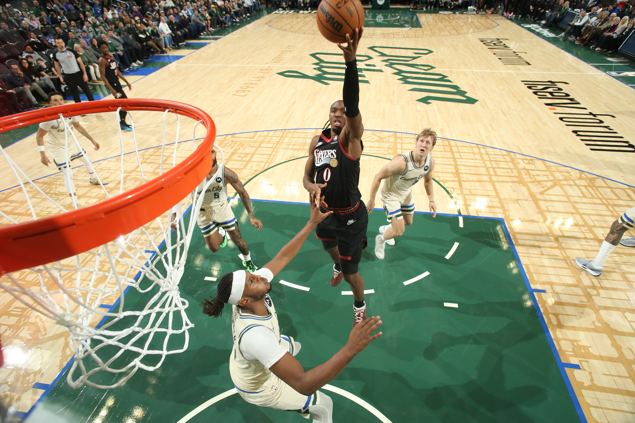 Ο Μάξεϊ έκανε ρεκόρ καριέρας και οι Σίξερς νίκησαν τους Μπακς που χωρίς τον Γιάννη... υποφέρουν