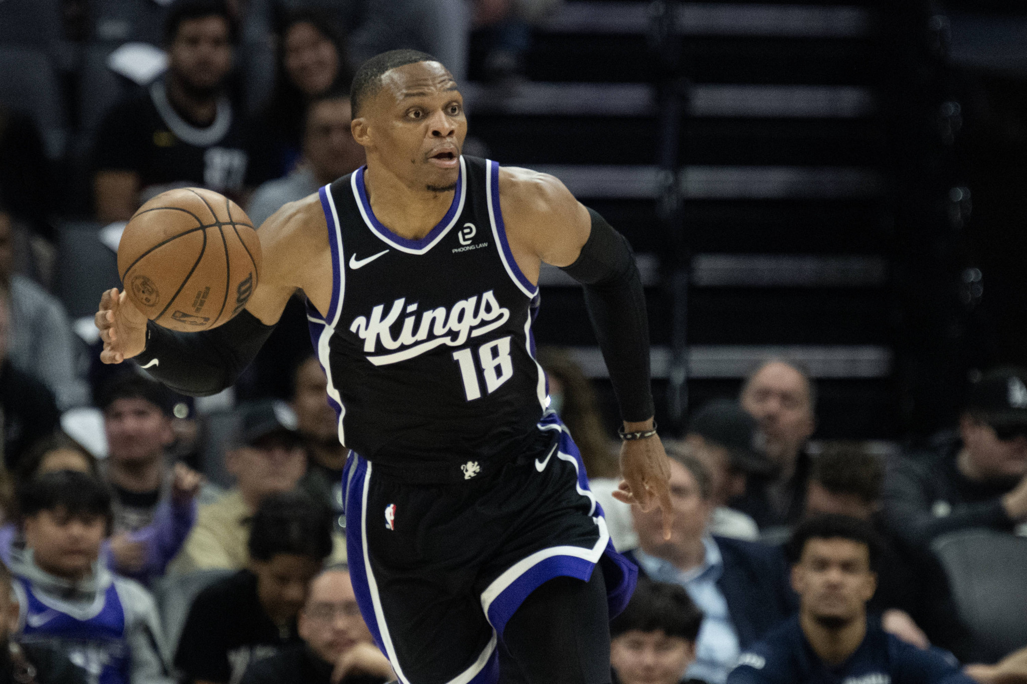 Οι Κινγκς πήραν σπουδαία νίκη-ανάσα στο Κολοράντο, ασταθείς παρέμειναν οι Νικς