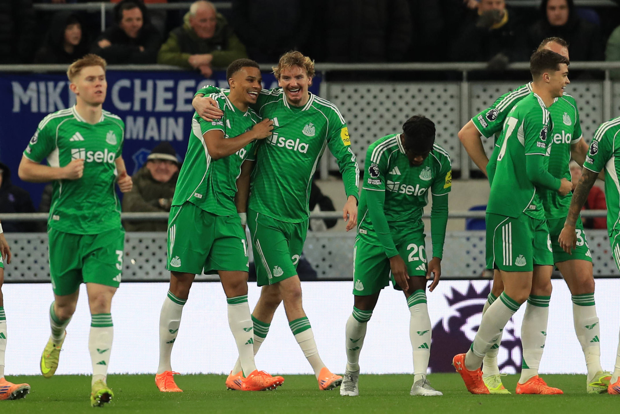 «Πάρτι» της Νιουκάστλ στο Λίβερπουλ με... καλεσμένη την Έβερτον και πρωταγωνιστή τον Τιαό