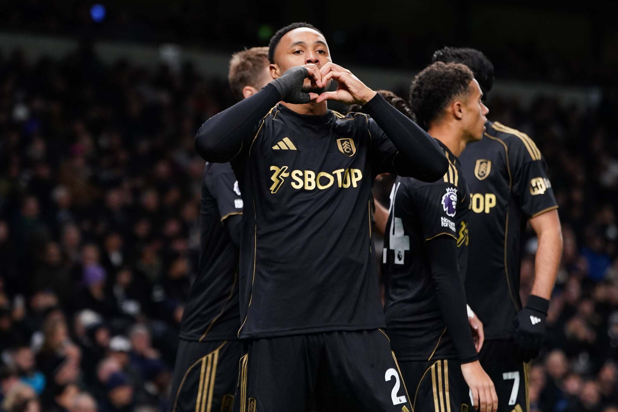 Σπουδαίο διπλό της Φούλαμ στην έδρα της Τότεναμ