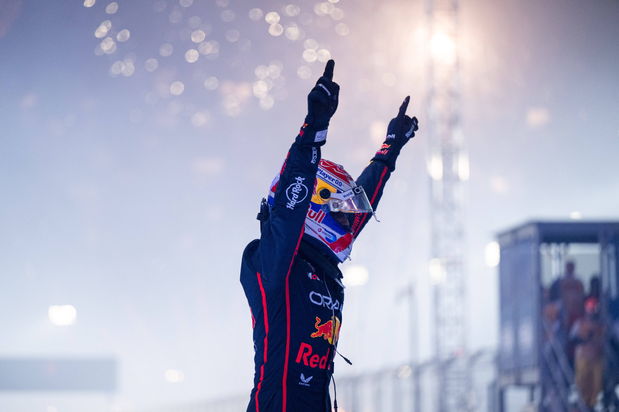 Ο Φερστάπεν πάει για την ολική επαναφορά: Νίκησε στο Κατάρ και όλα θα κριθούν στο Άμπου Ντάμπι