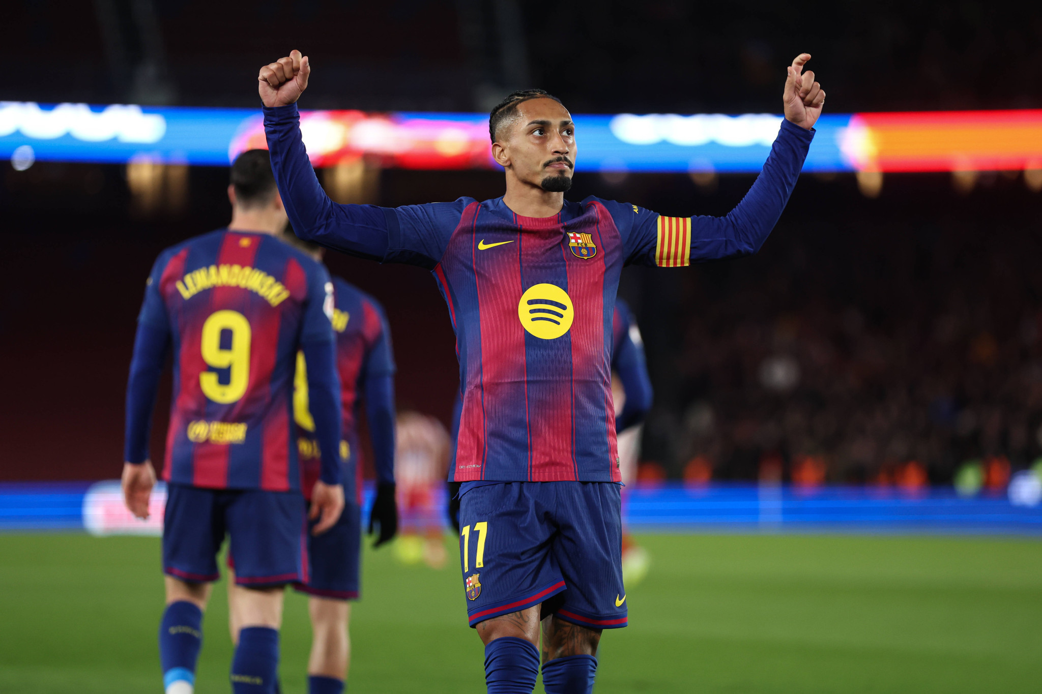 Νικήτρια στο ντέρμπι η Μπαρτσελόνα, κέρδισε την Ατλέτικο και παρέμεινε στην κορυφή της La Liga