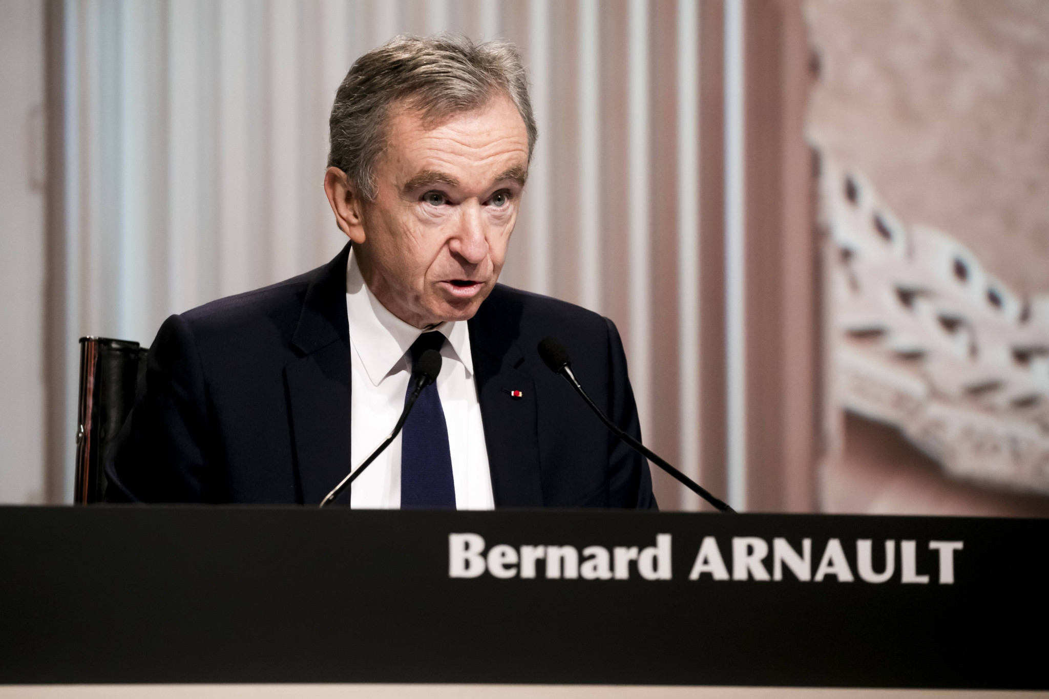 Ο πλουσιότερος άνθρωπος στον κόσμο έτοιμος να «μπει» στη Ρεάλ Μαδρίτης