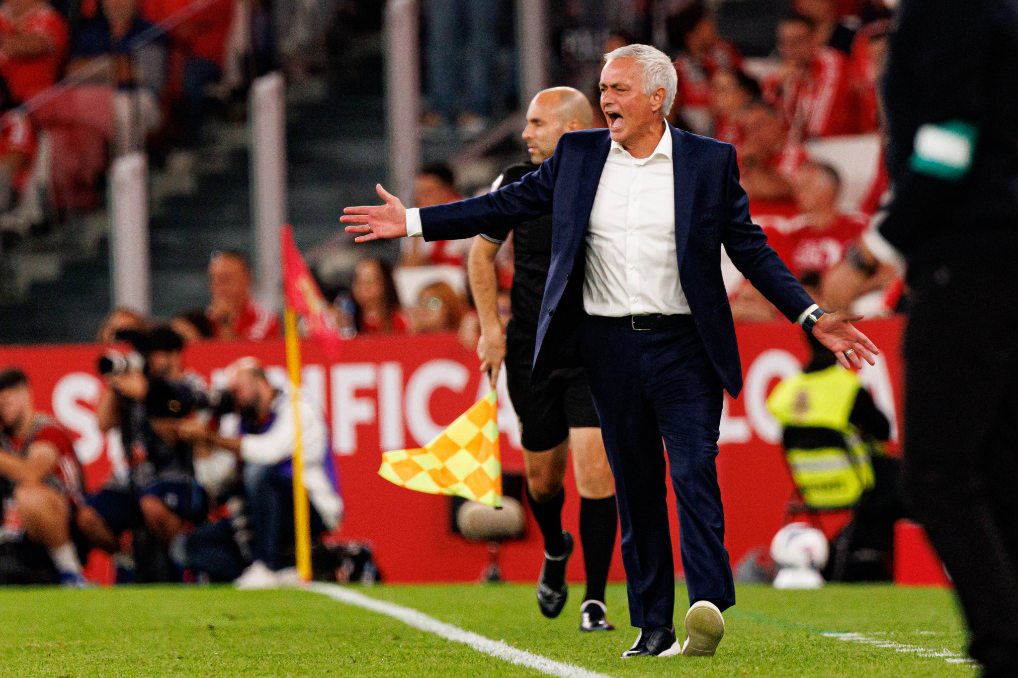 Ξέσπασε ο Μουρίνιο στο νικητήριο γκολ του Παυλίδη - «Αυτή είναι η Μπενφίκα!» (video)