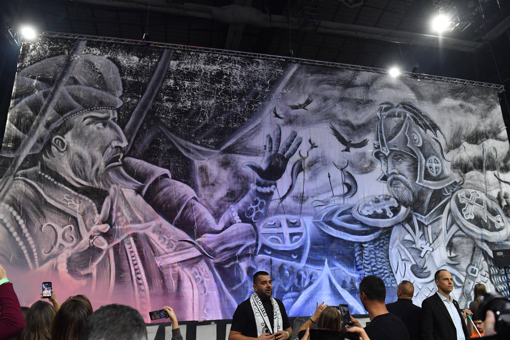 Η ιστορία πίσω από το πανό της Παρτίζαν: Τι είχε συμβεί στην μάχη του Κοσόβου με τον Σουλτάνο Μουράτ