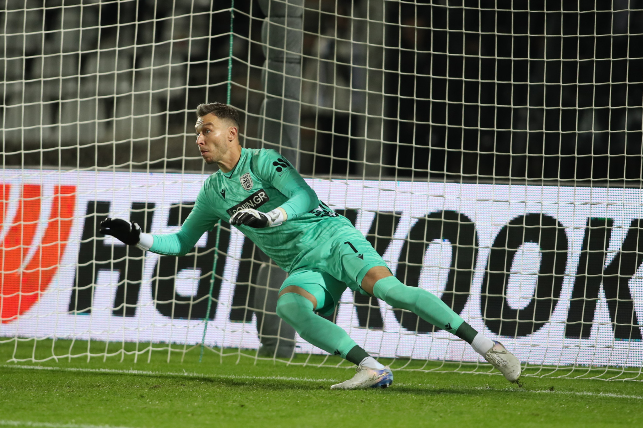 Υποψήφιος για το καλύτερο γκολ ο Καρέτσας - Για την καλύτερη απόκρουση ο Παβλένκα