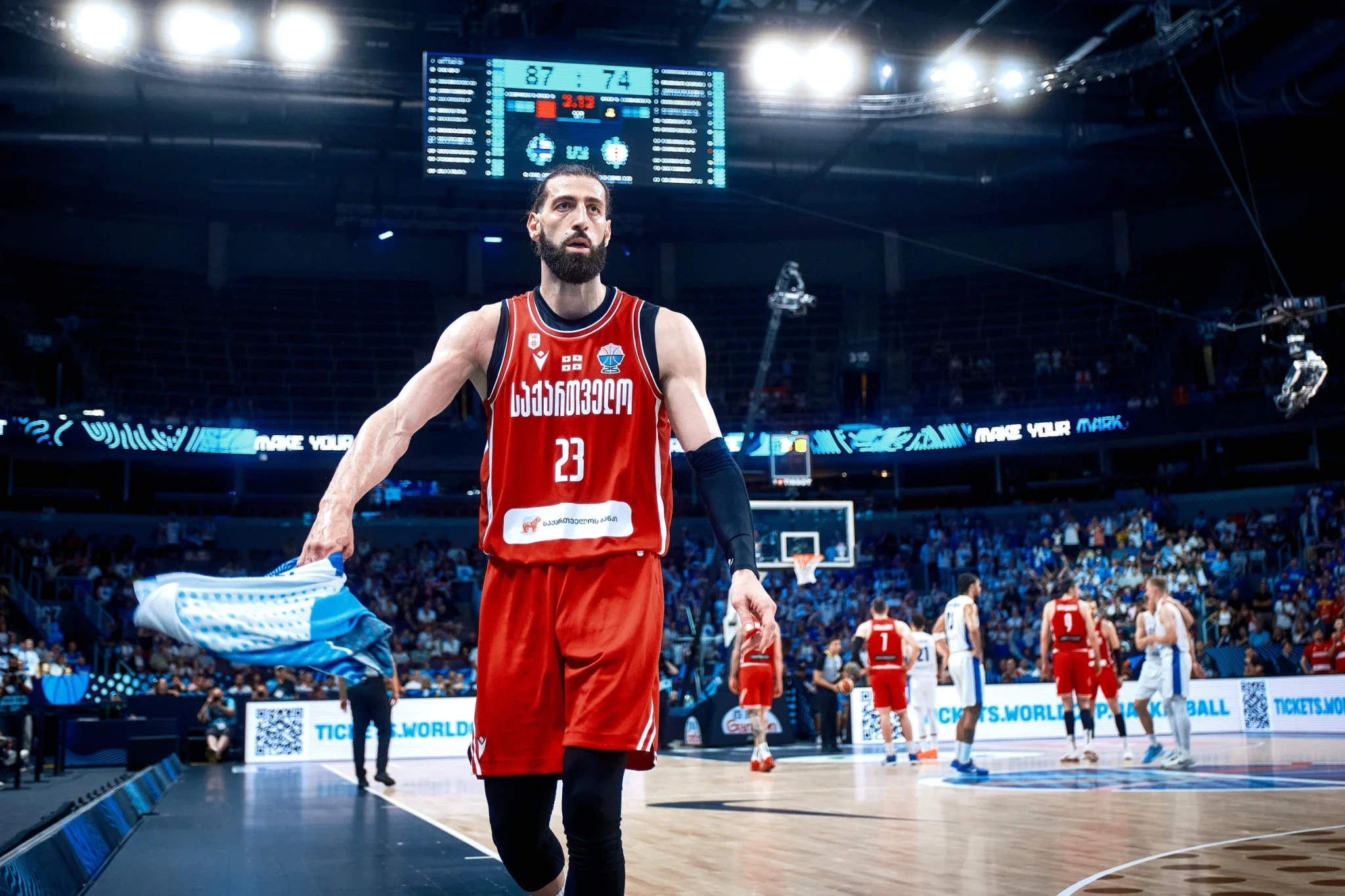 O Σενγκέλια θα παίξει σε δύο αγώνες σε λιγότερο από 24 ώρες - Θα ταξιδέψει πάνω από 4.000 χιλιόμετρα