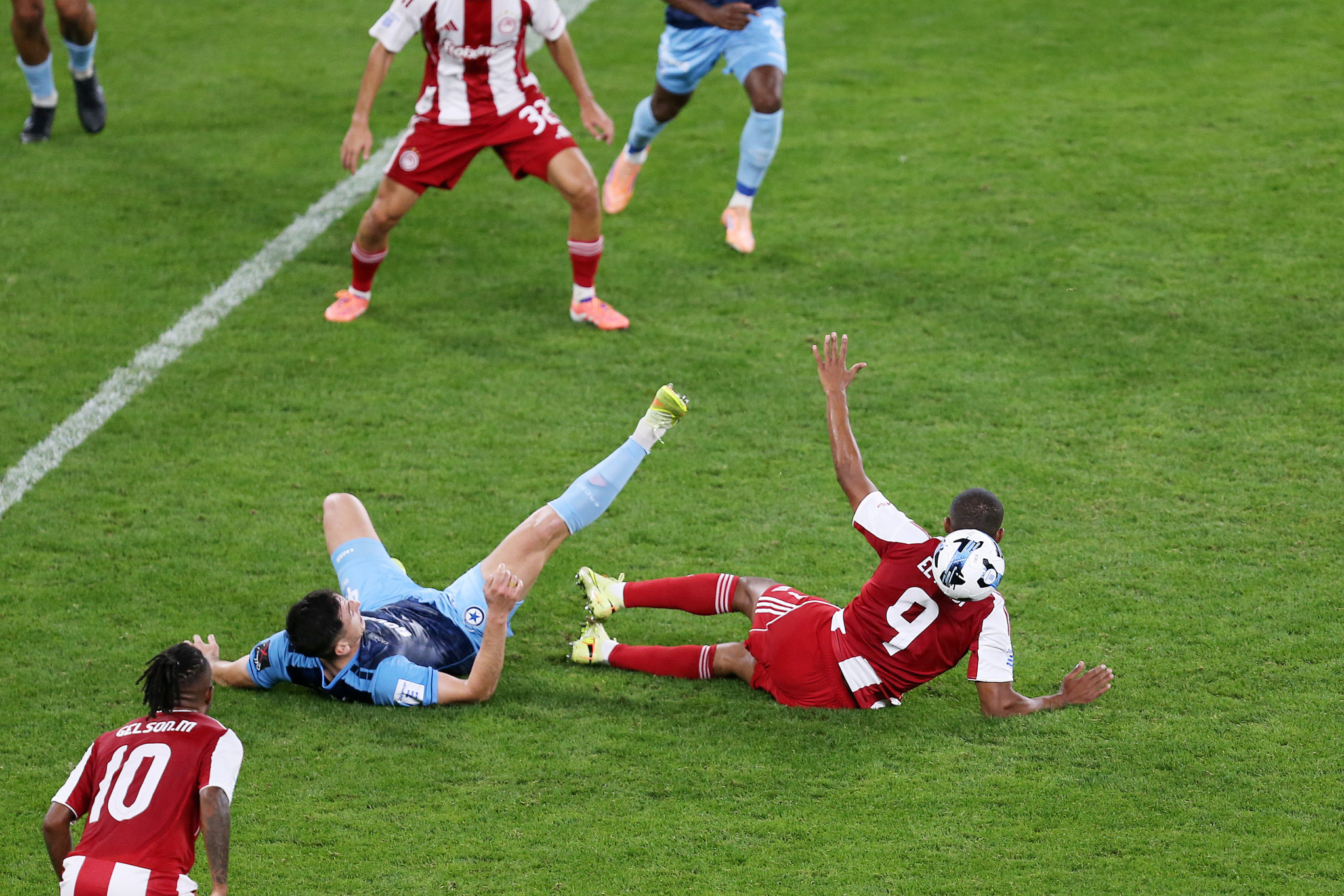 ΚΕΔ: «Δεν υπάρχει πέναλτι για τον Ολυμπιακό» - Τι είπε ο Βαλέρι για το πέσιμο του Ελ Κααμπί (video)