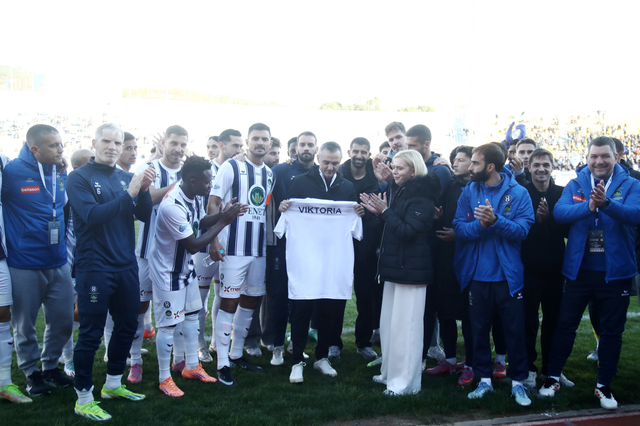 Η ξεχωριστή κίνηση της ΠΑΕ Ηρακλής στον Βίγκνεβιτς για τον θάνατο του εγγονιού του (photos)