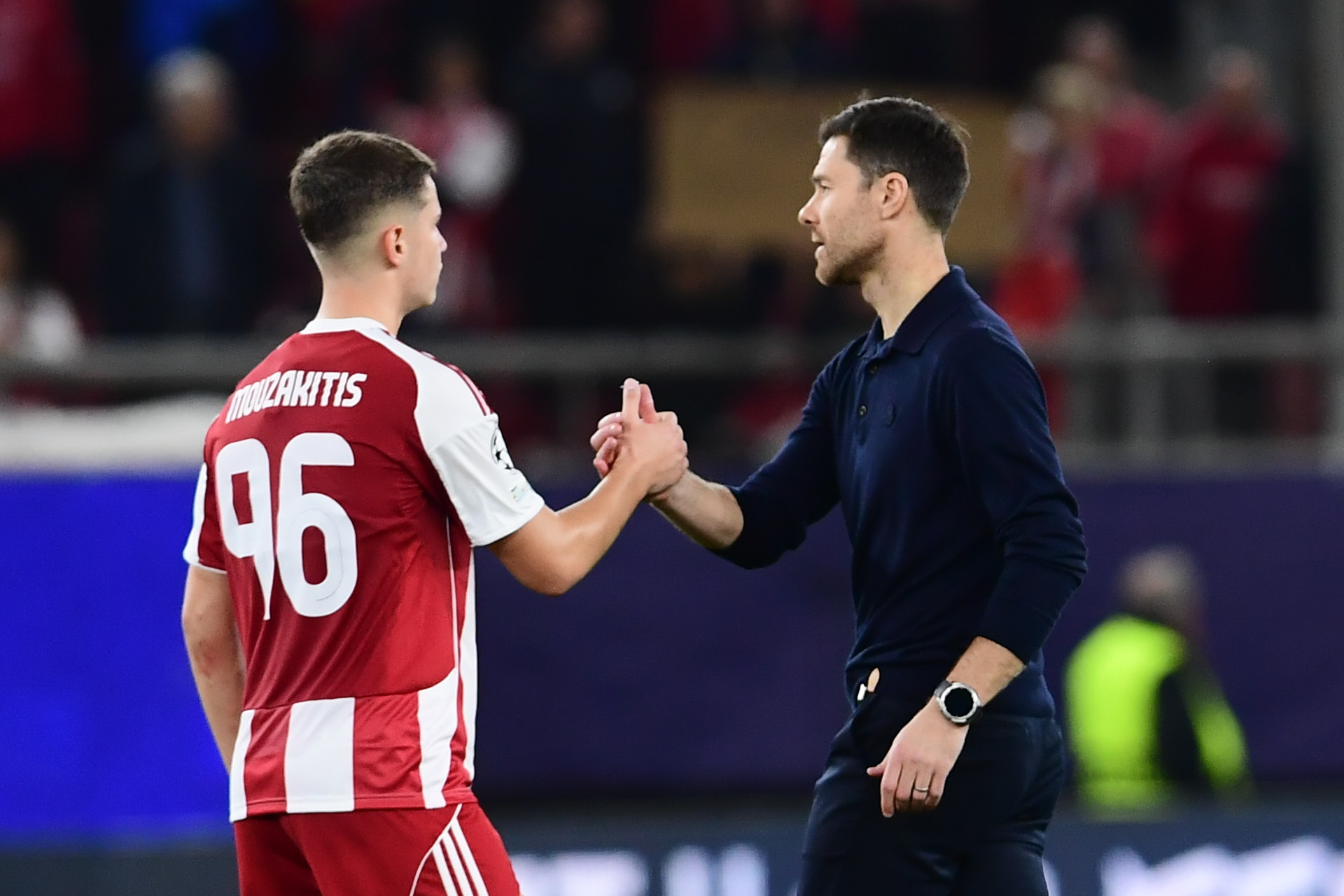 Ο Τσάμπι Αλόνσο έσταξε «μέλι» για τον Μουζακίτη - «Θα τον παρακολουθούμε...»