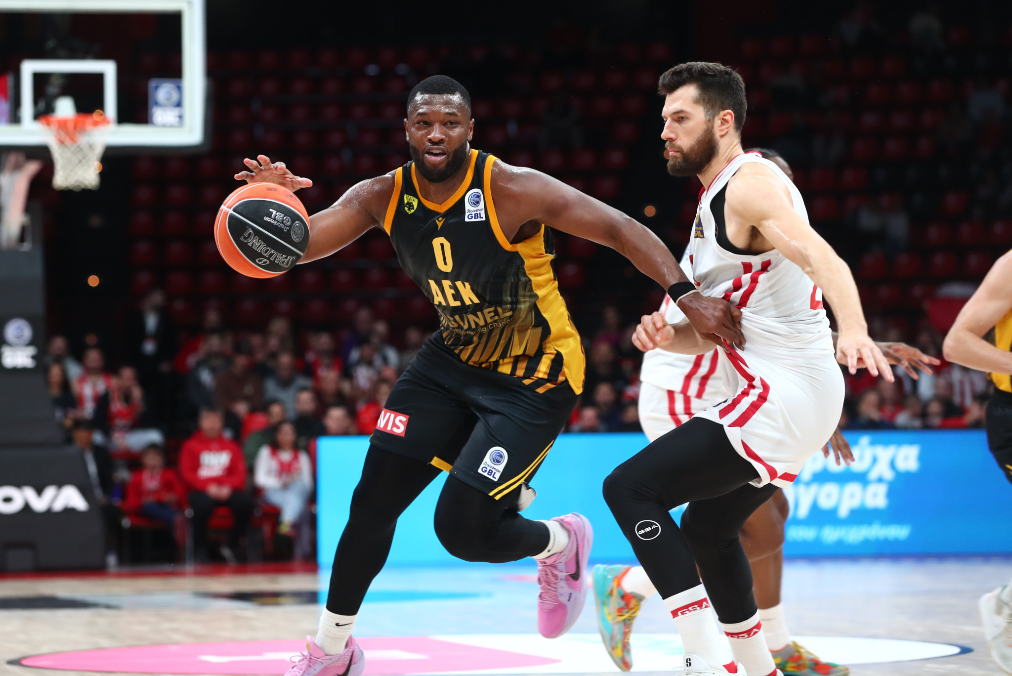 Ο Γκρέι έδειξε ηγετική παρουσία στην ΑΕΚ: Έπαιξε με μισή προπόνηση κόντρα στον Ολυμπιακό