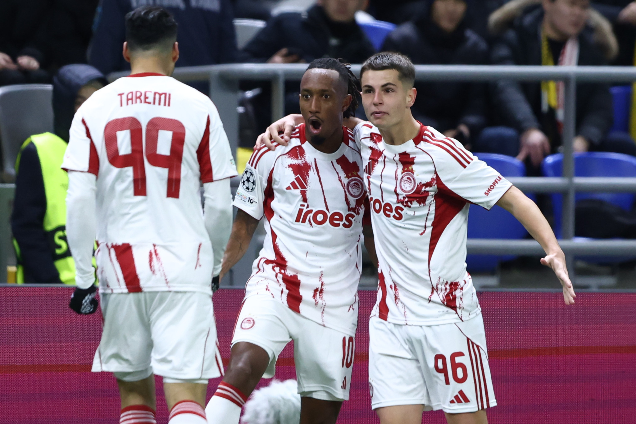 Το πρώτο ευρωπαϊκό «τρίποντο» άργησε για τον Ολυμπιακό, ήρθε στο κρύο και ήταν... καυτό!