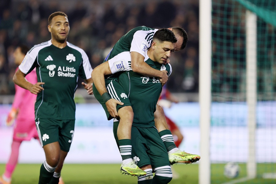 Κερδίζει πέναλτι ο Ντέσερς, εύστοχος ο Μπακασέτας και 2-0 για τον Παναθηναϊκό (video)