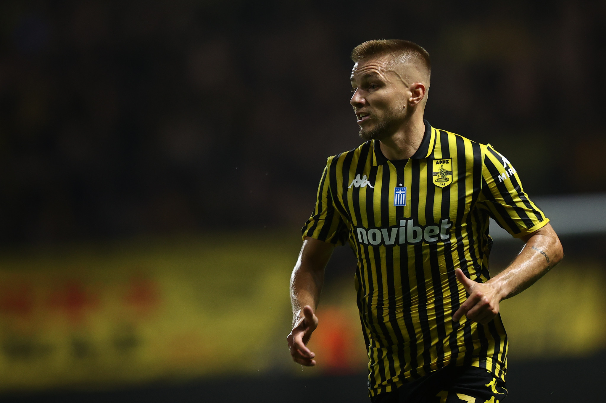 Ο Αρης τώρα είναι που θα χρειαστεί τον Φρίντεκ και ίσως και ένα ακόμη αριστερό μπακ