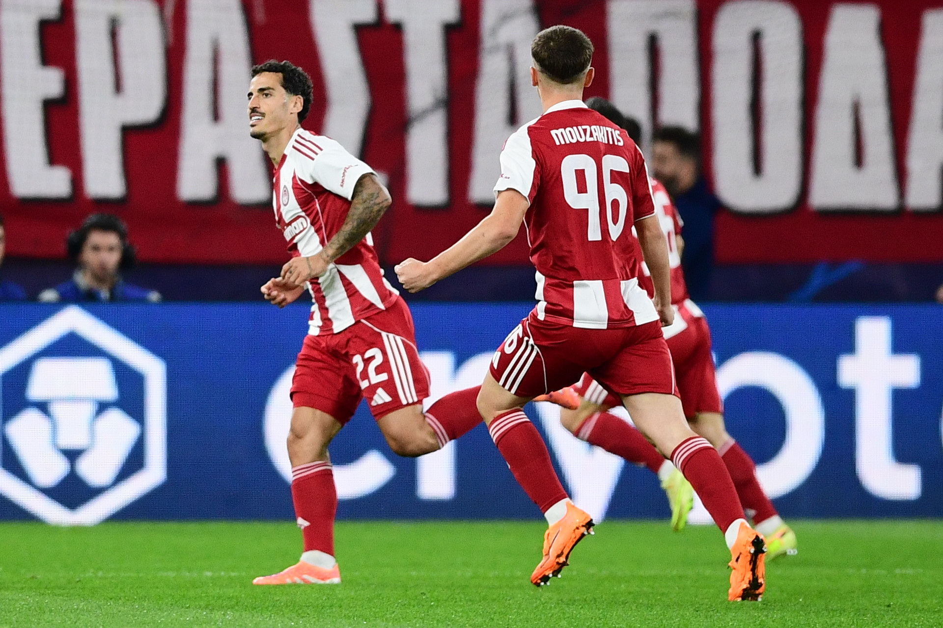 Πόσα χρήματα έχει εξασφαλίσει ο Ολυμπιακός μέχρι στιγμής στο Champions League