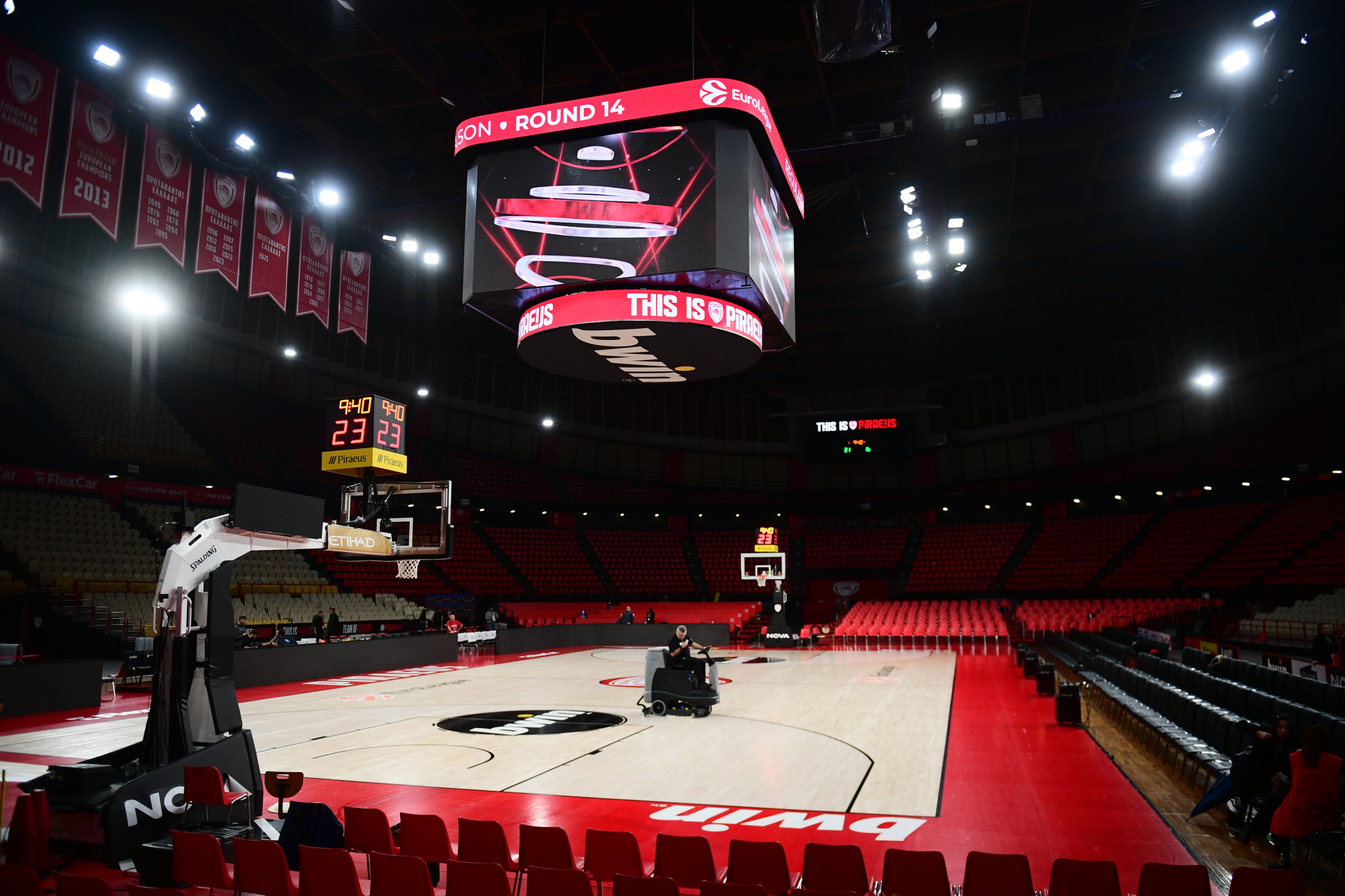 Το ΣΕΦ «μπάζει» προβλήματα