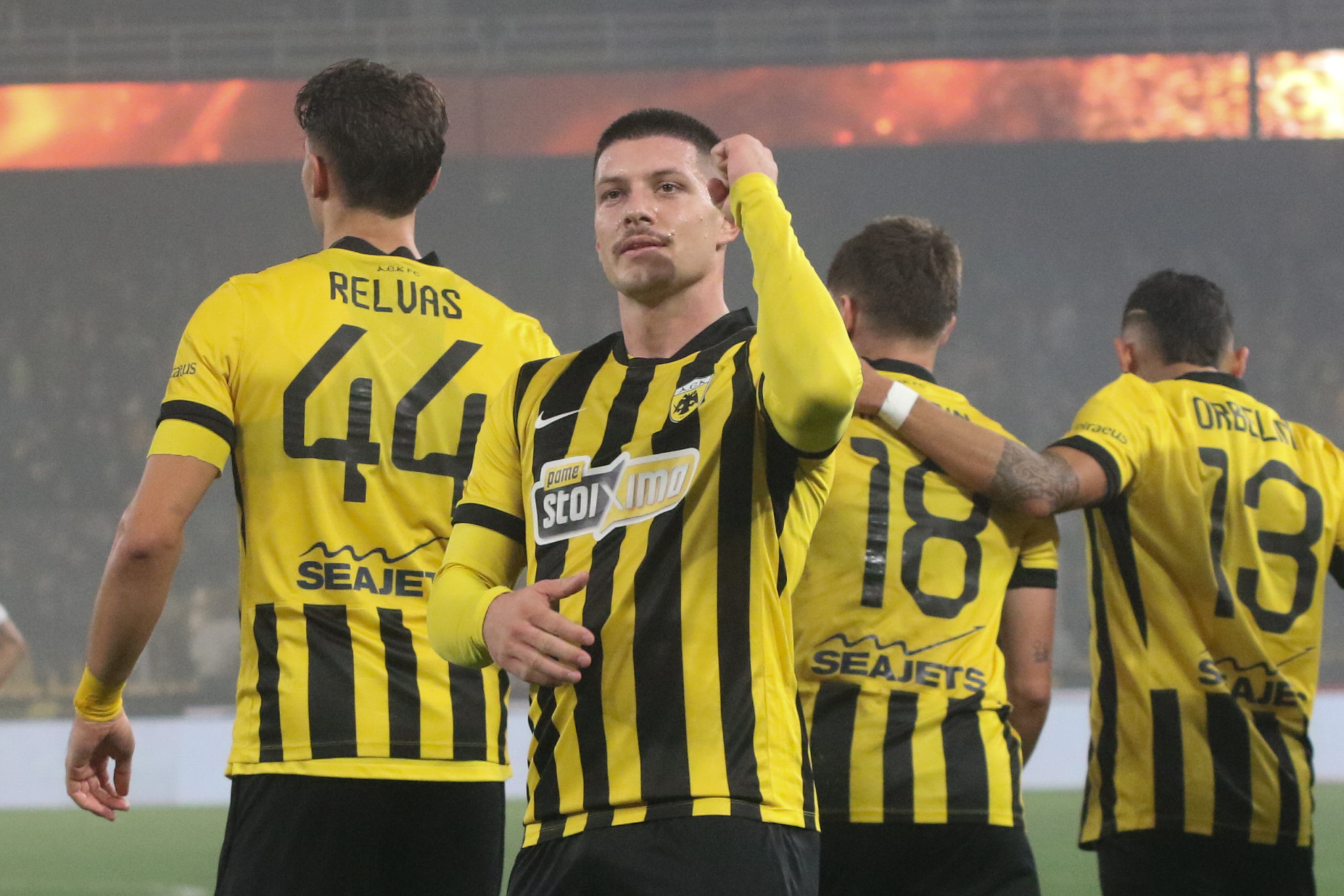 Η αποθέωση του Γιόβιτς, ο 100ρης Μουκουντί και η επίσκεψη του Λιβάι: Η παρακάμερα του ΑΕΚ - Ατρόμητος