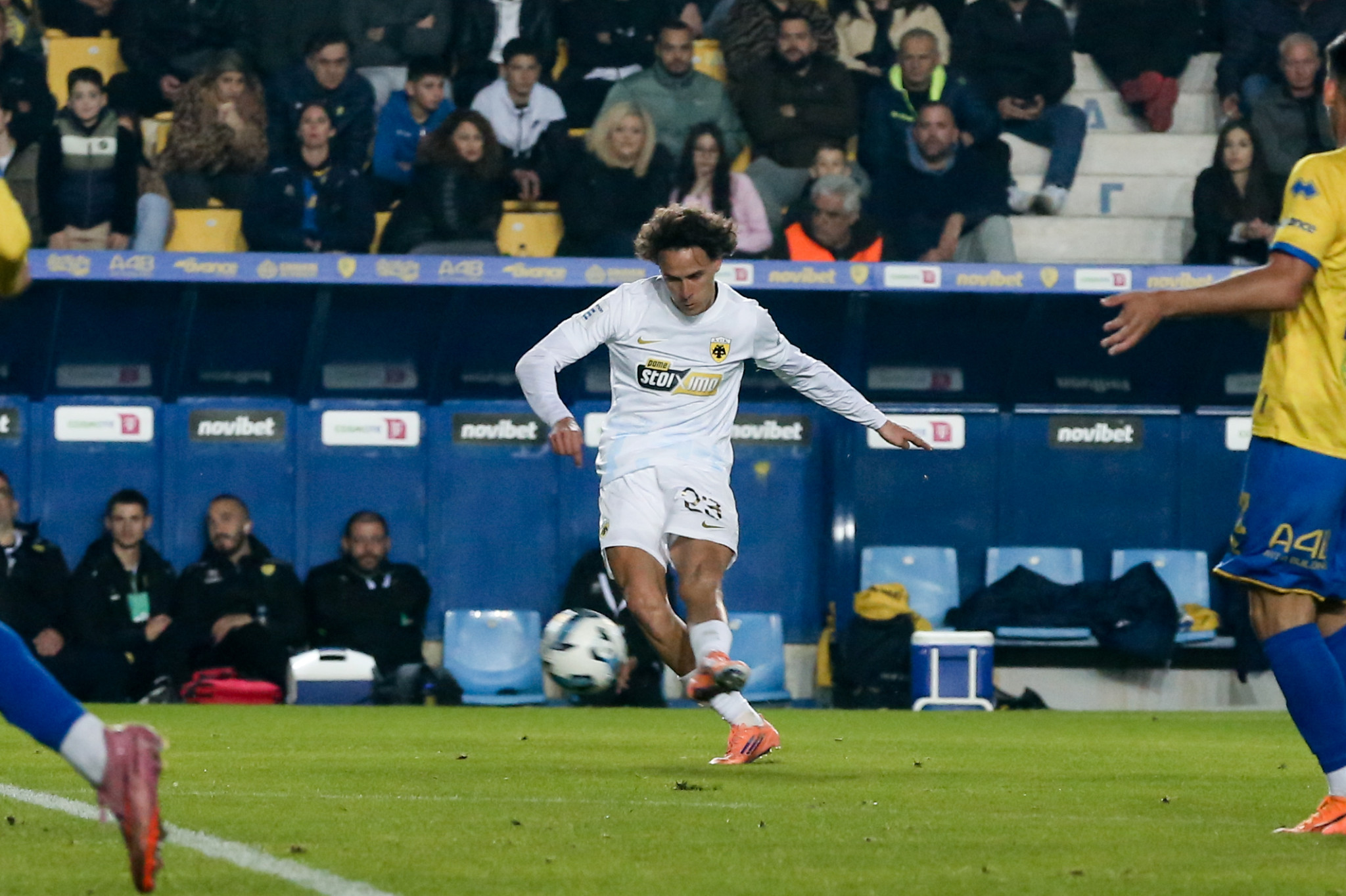 Με δυο γρήγορα γκολ του Λιούμπιτσιτς το 0-4 της ΑΕΚ (video)