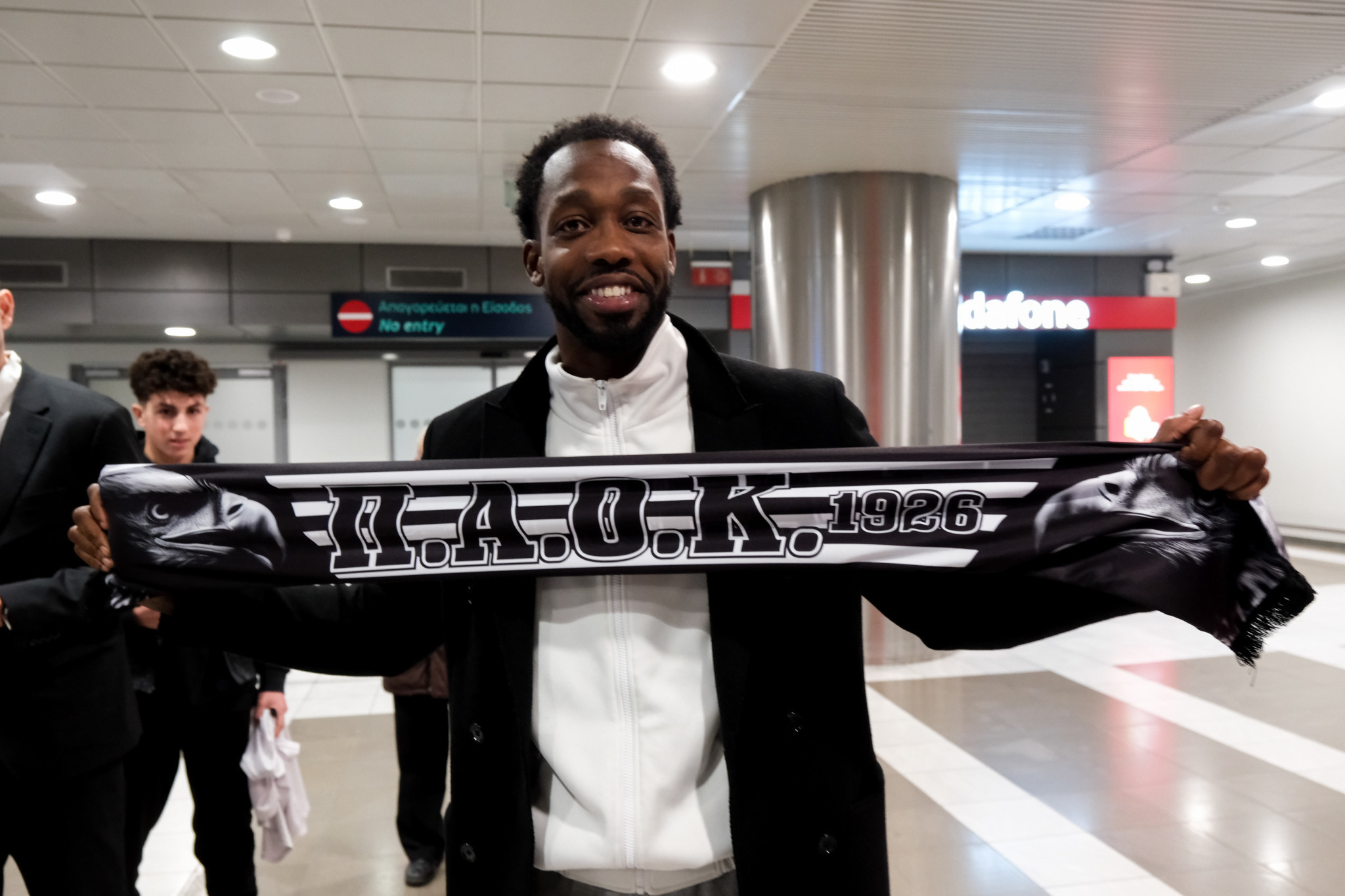 Γιατί δεν έχει ανακοινωθεί ακόμα από τον ΠΑΟΚ ο Πάτρικ Μπέβερλι