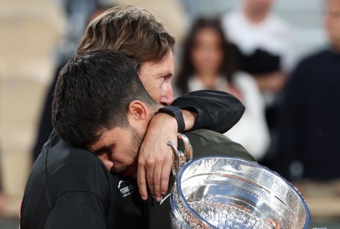 Ο Αλκαράθ ανακοίνωσε τη λήξη της συνεργασίας του με τον Φερέρο μετά από 7 χρόνια κοινής πορείας