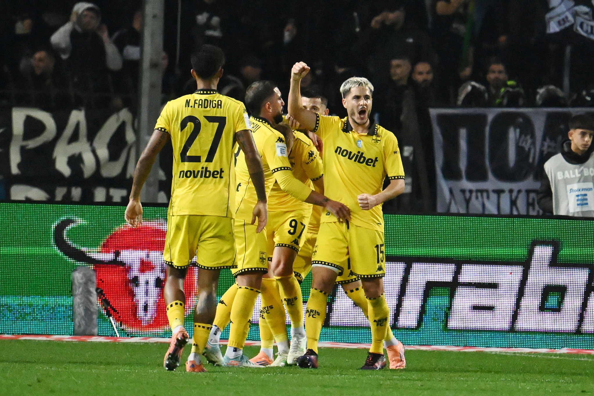 Το γκολ του Γιένσεν που «πάγωσε» την Τούμπα (video)