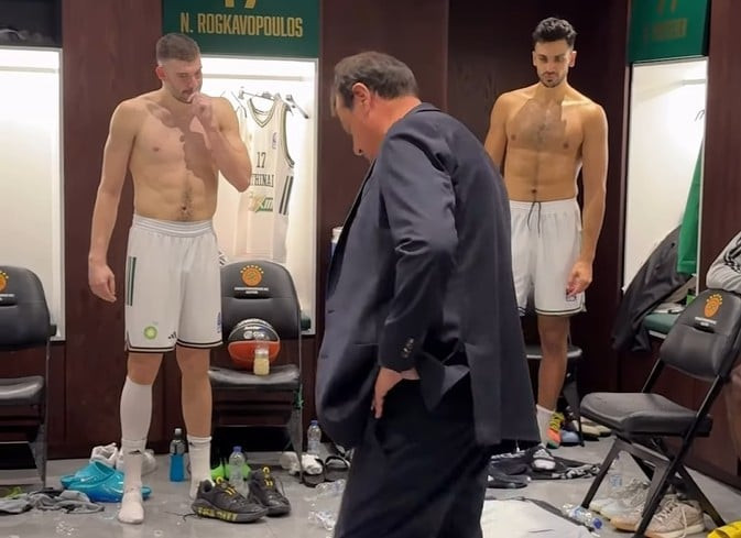 Ο Αταμάν είδε νερά στα αποδυτήρια και είπε: «Νόμιζα ότι μόνο στο ΣΕΦ υπάρχει αυτό το πρόβλημα» (video)