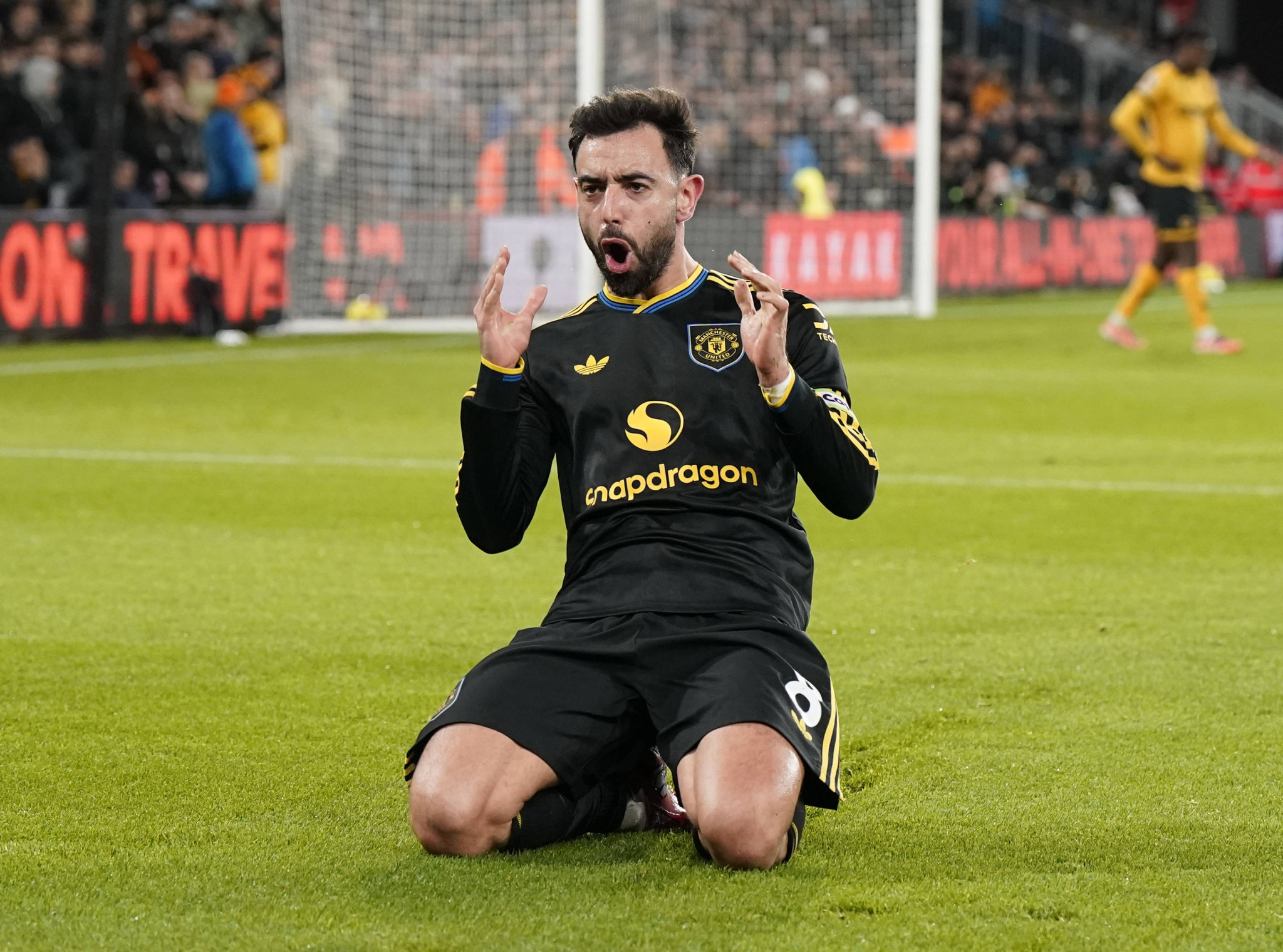 Πως ένα λογαριασμός κατάφερε να ξεγελάσει χιλιάδες κόσμου για έναν viral πανηγυρισμό