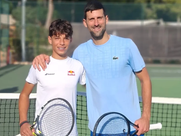 Τζόκοβιτς για Παγώνη: «Σε παρακαλώ θυμήσου την προπόνηση μας όταν πάρεις το πρώτο σου Grand Slam» (video)