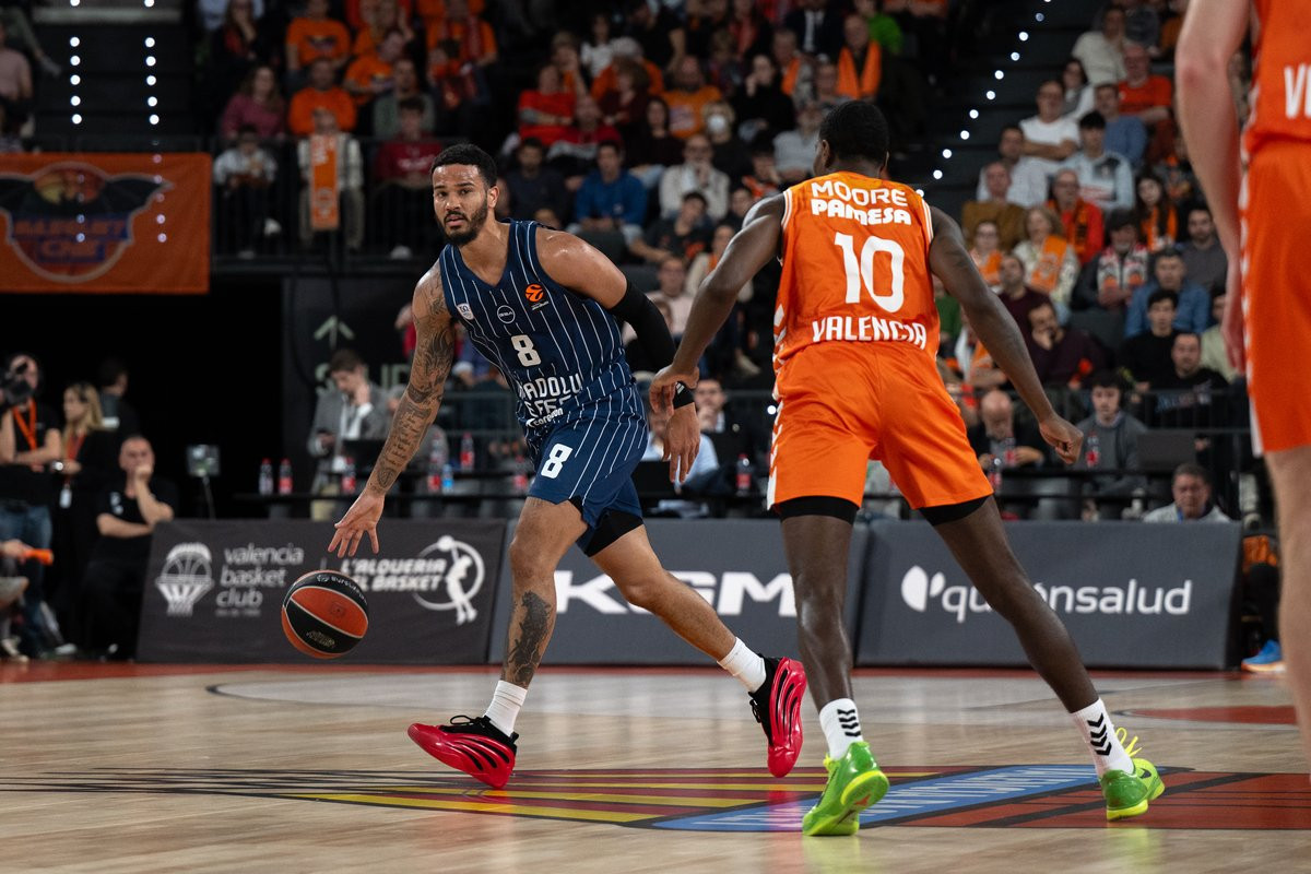 Βαλένθια με... σπασμένα φρένα, «πάτησε» και την Εφές