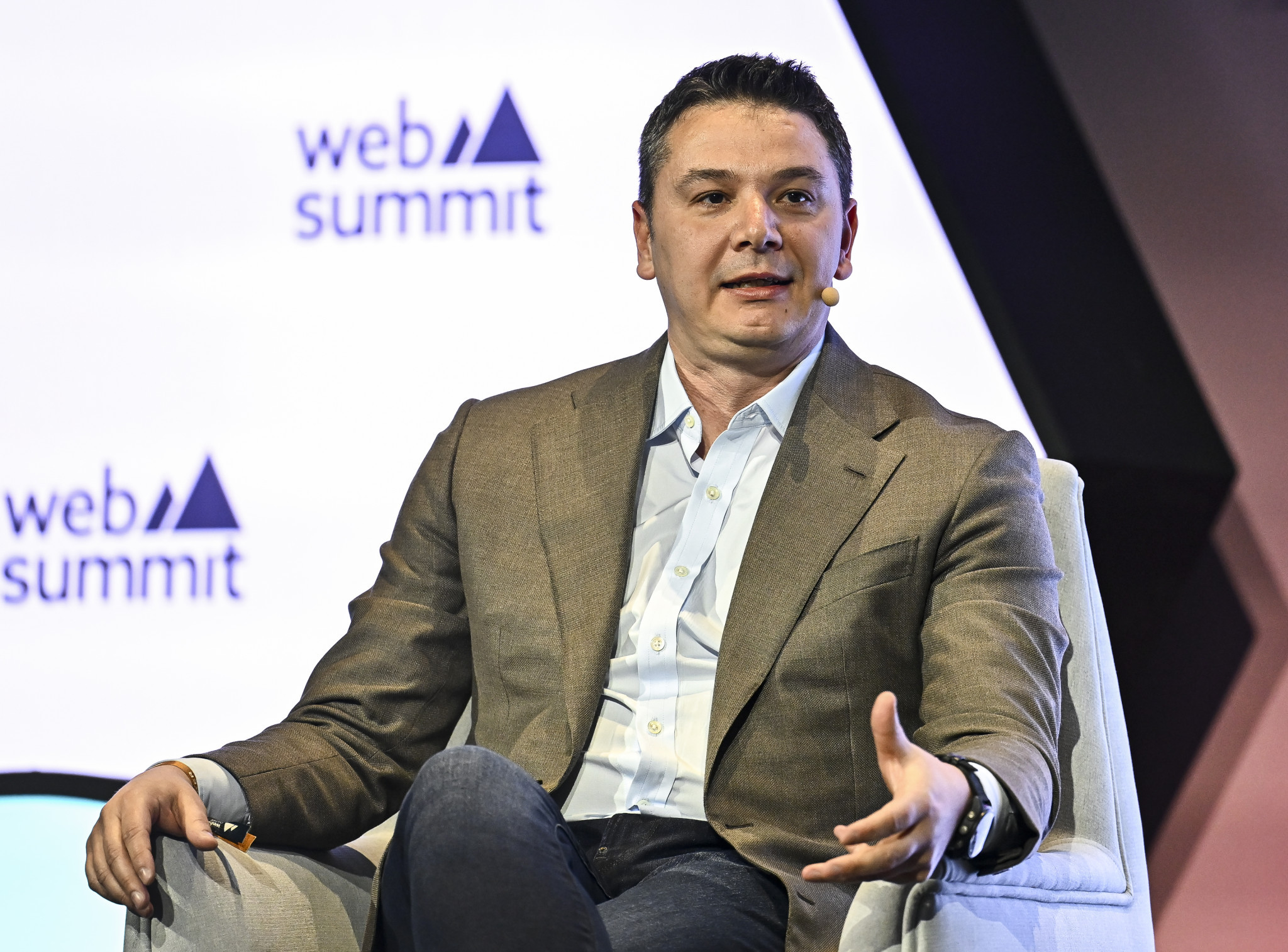 O Διευθύνων σύμβουλος του NBA σε Ευρώπη και Μέση Ανατολή, Γιώργος Αϊβάζογλου, στο «T-Center»